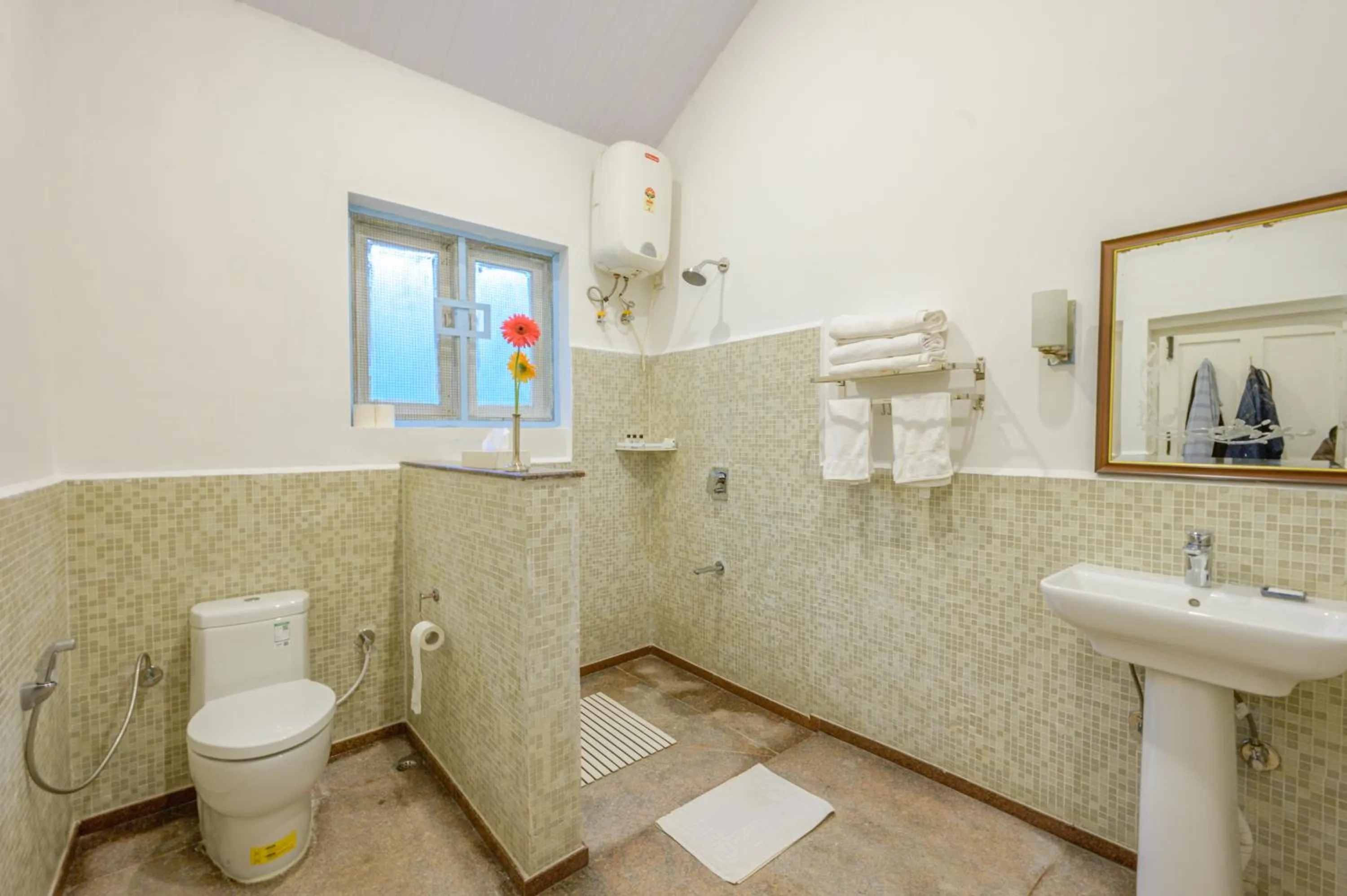 Shower in Neemrana's Wallwood Garden