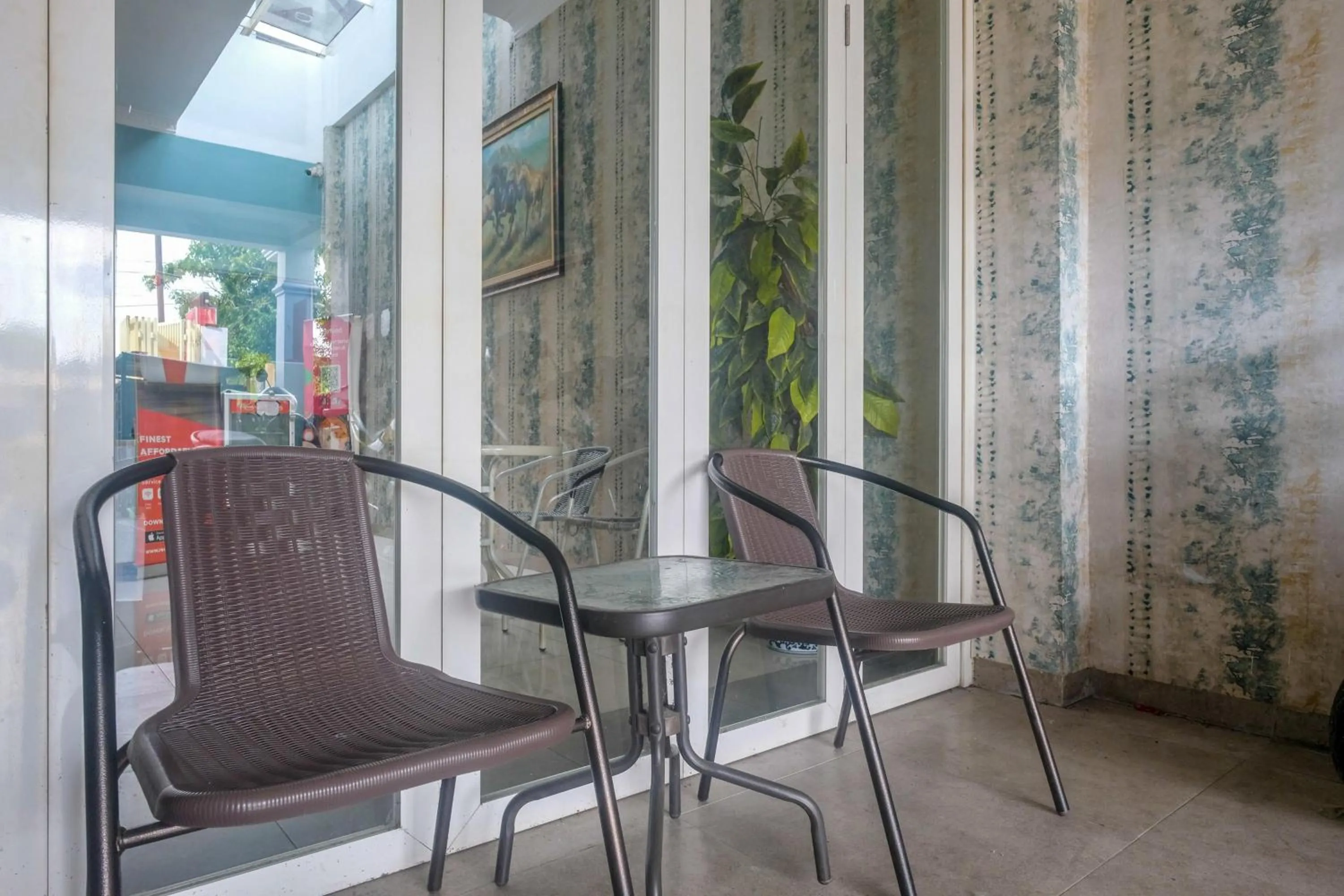 RedDoorz near Hermes Place Polonia Medan