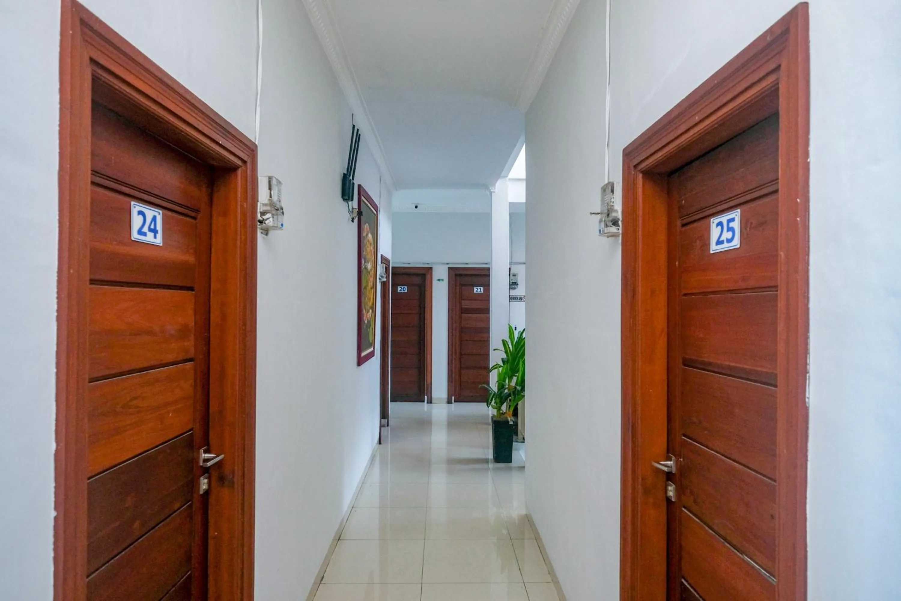 RedDoorz near Hermes Place Polonia Medan