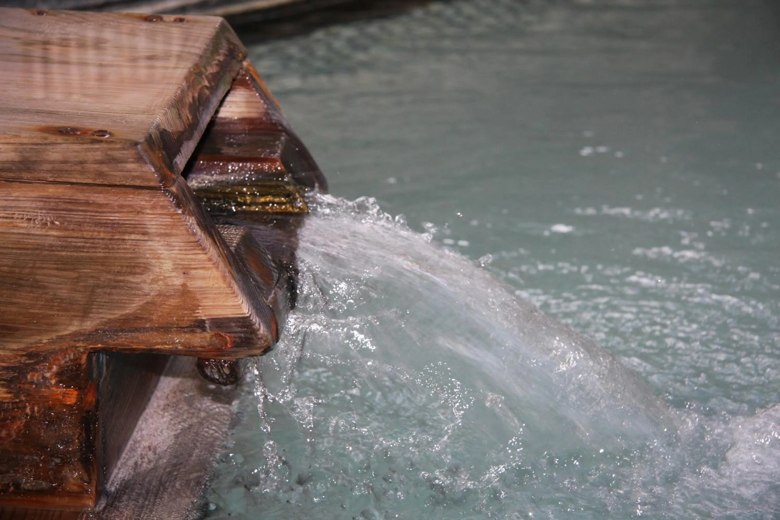 Hot Spring Bath in Hotel Yuzan