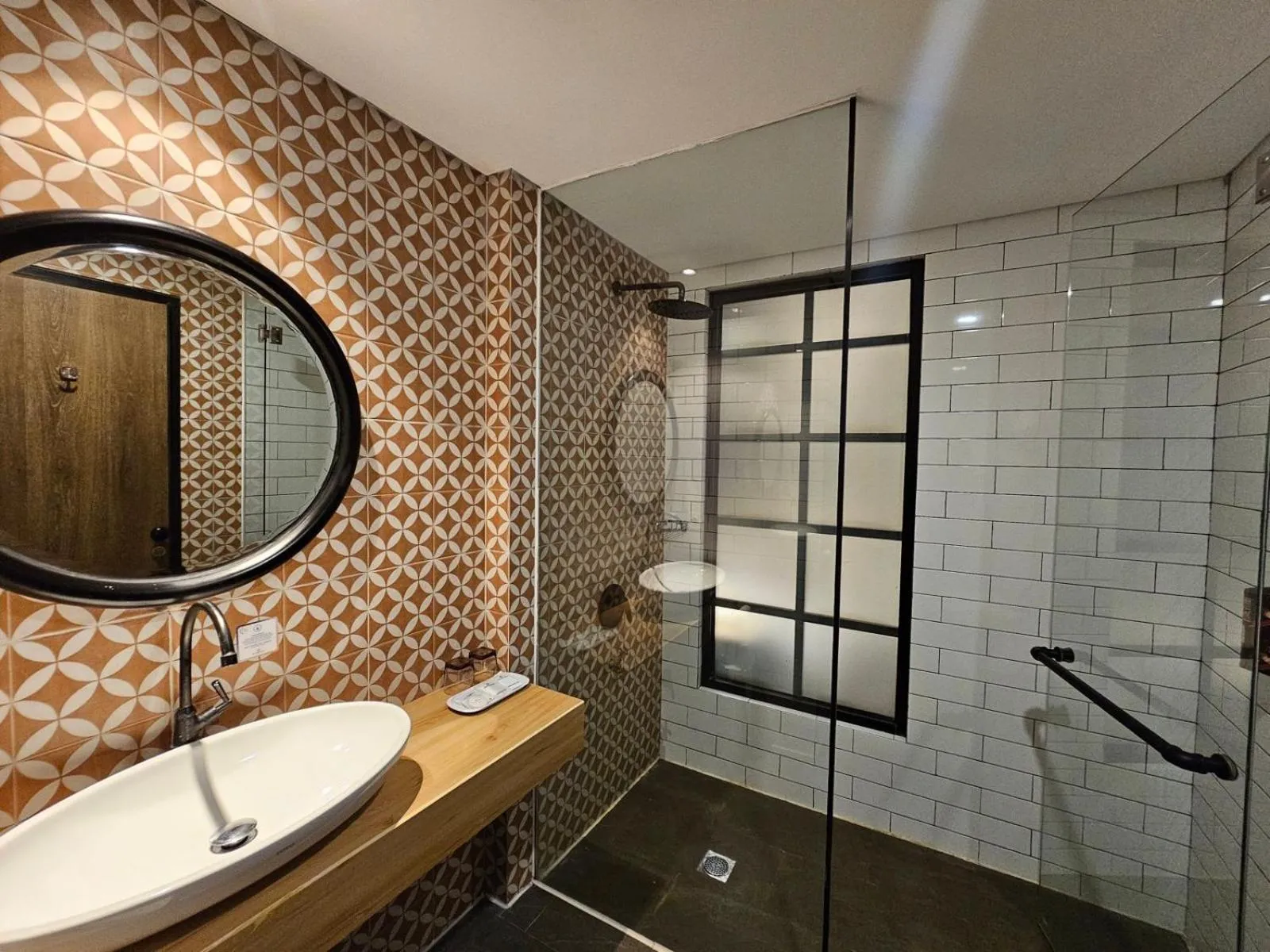 Bathroom in Hotel Fortunagrande Jember By Fosia Hotels