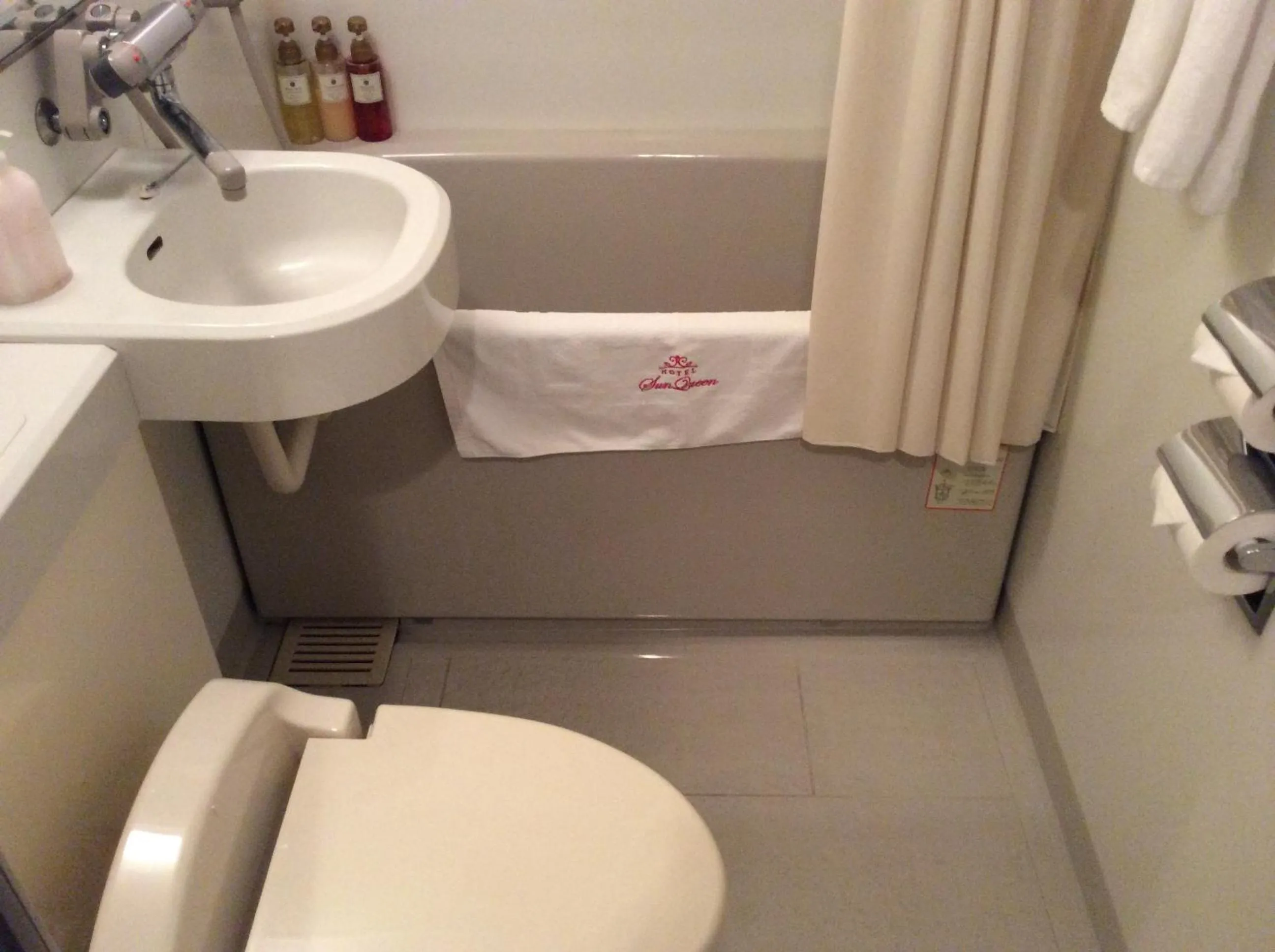 Bathroom in Hotel Sun Queen