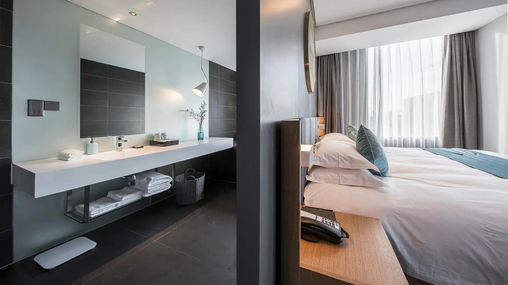 Photo of the whole room, Bed in Shanghai Pagoda INNO Hotel