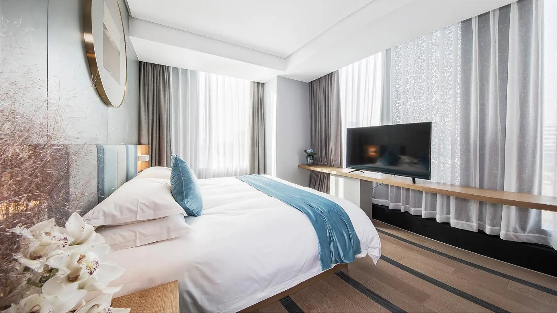 Photo of the whole room, Bed in Shanghai Pagoda INNO Hotel