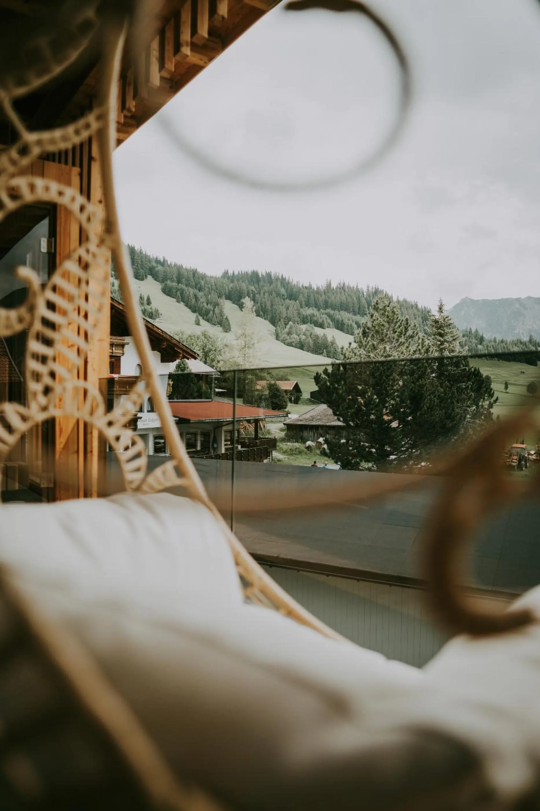 Photo of the whole room in MONS suites wine passion