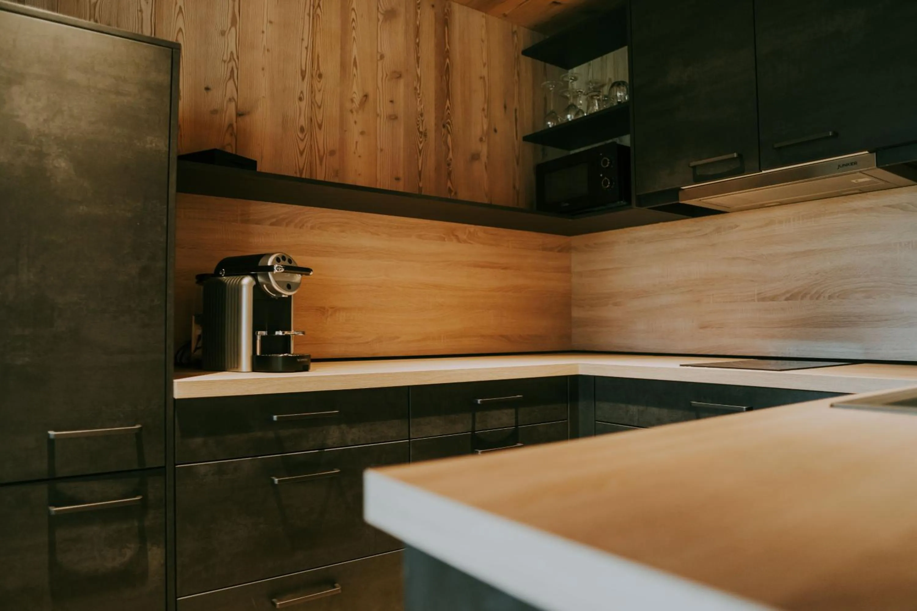 Photo of the whole room in MONS suites wine passion