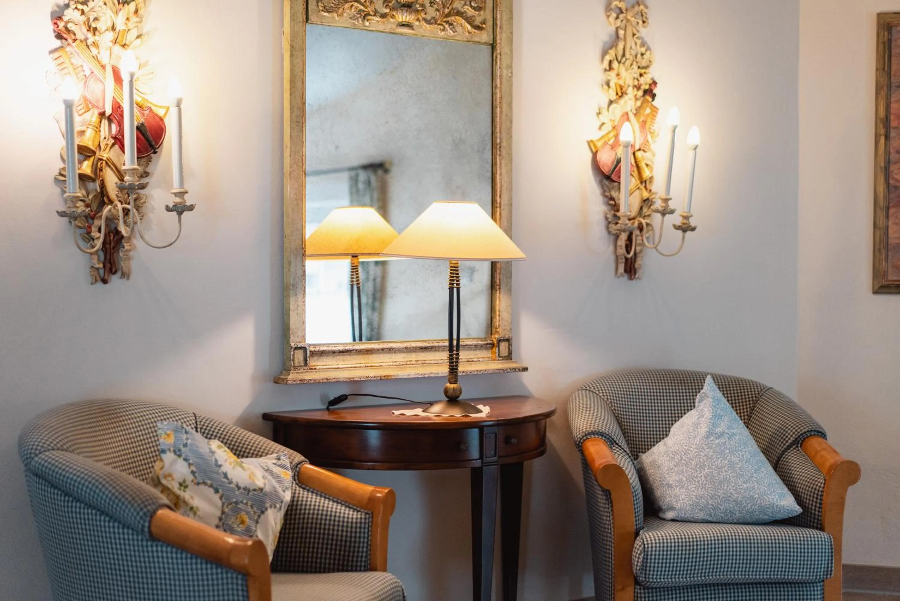 Staff in MONS suites wine passion