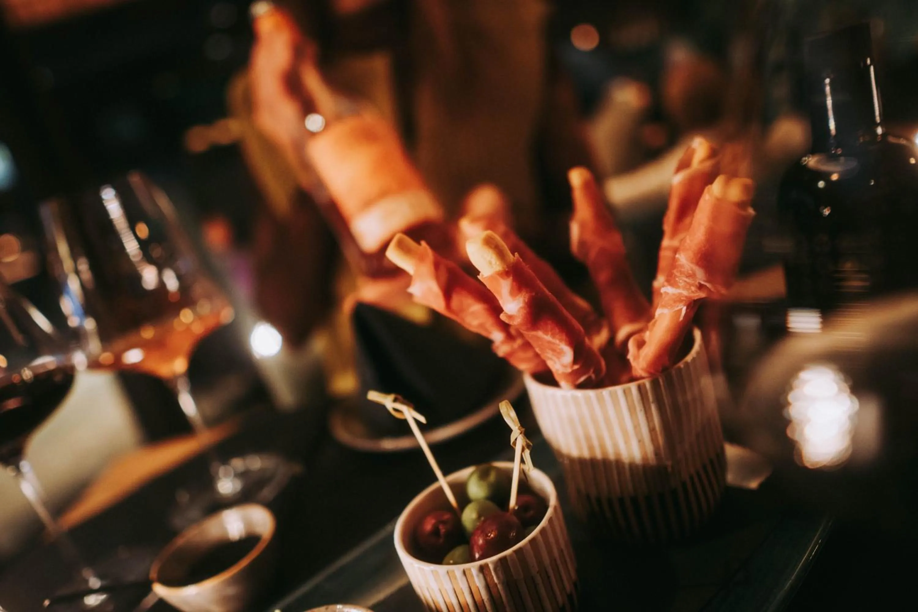 Restaurant/places to eat in MONS suites wine passion