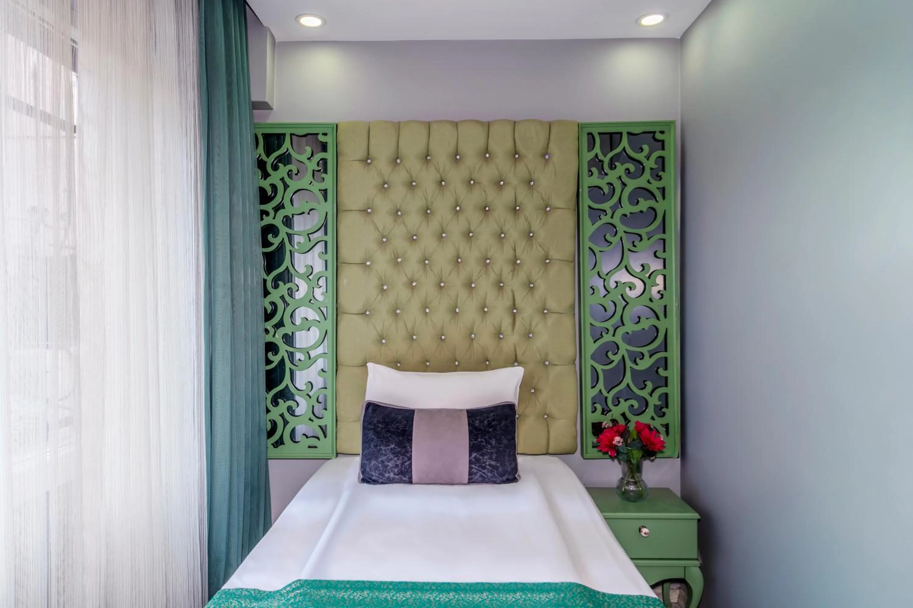 Photo of the whole room, Bed in Green Garden Hotel - Bahçelievler