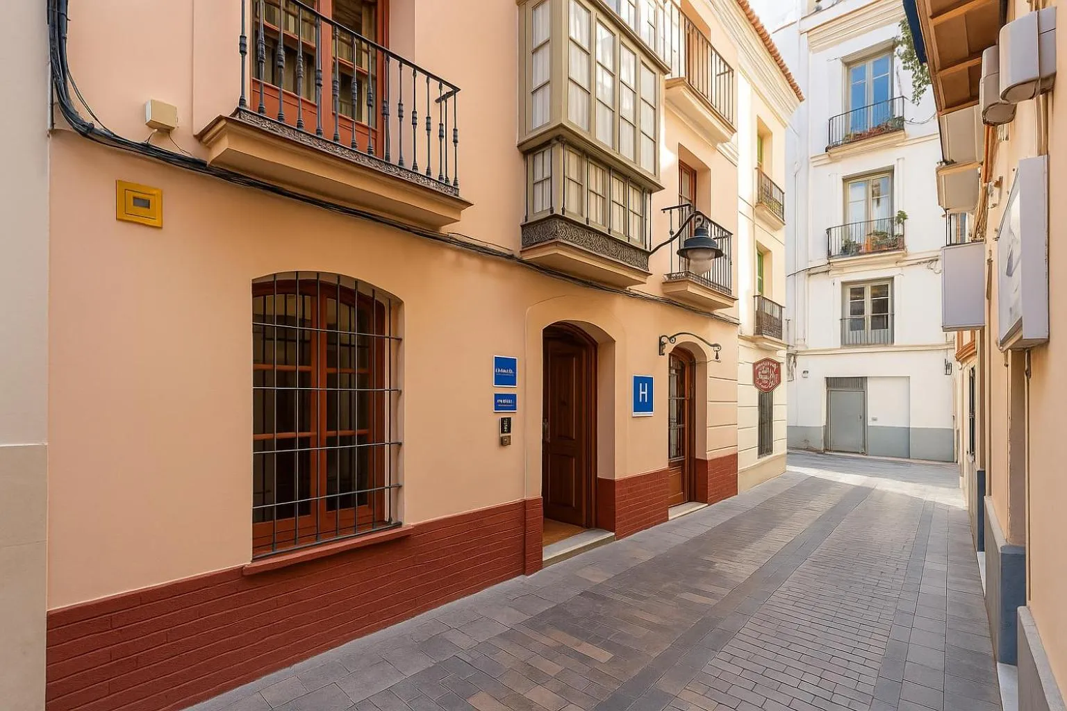 Property building in Cream Boutique Málaga