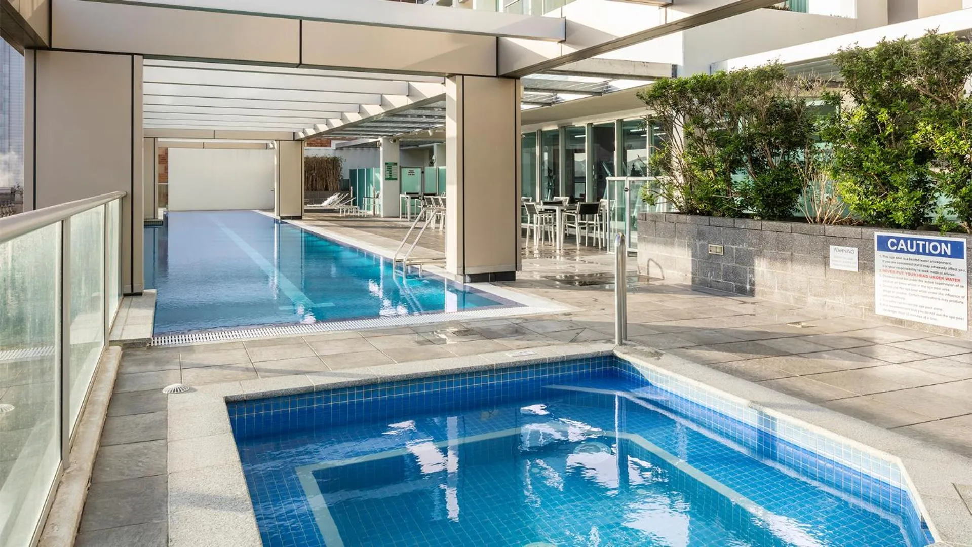 Swimming pool in Oaks Brisbane Casino Tower Suites