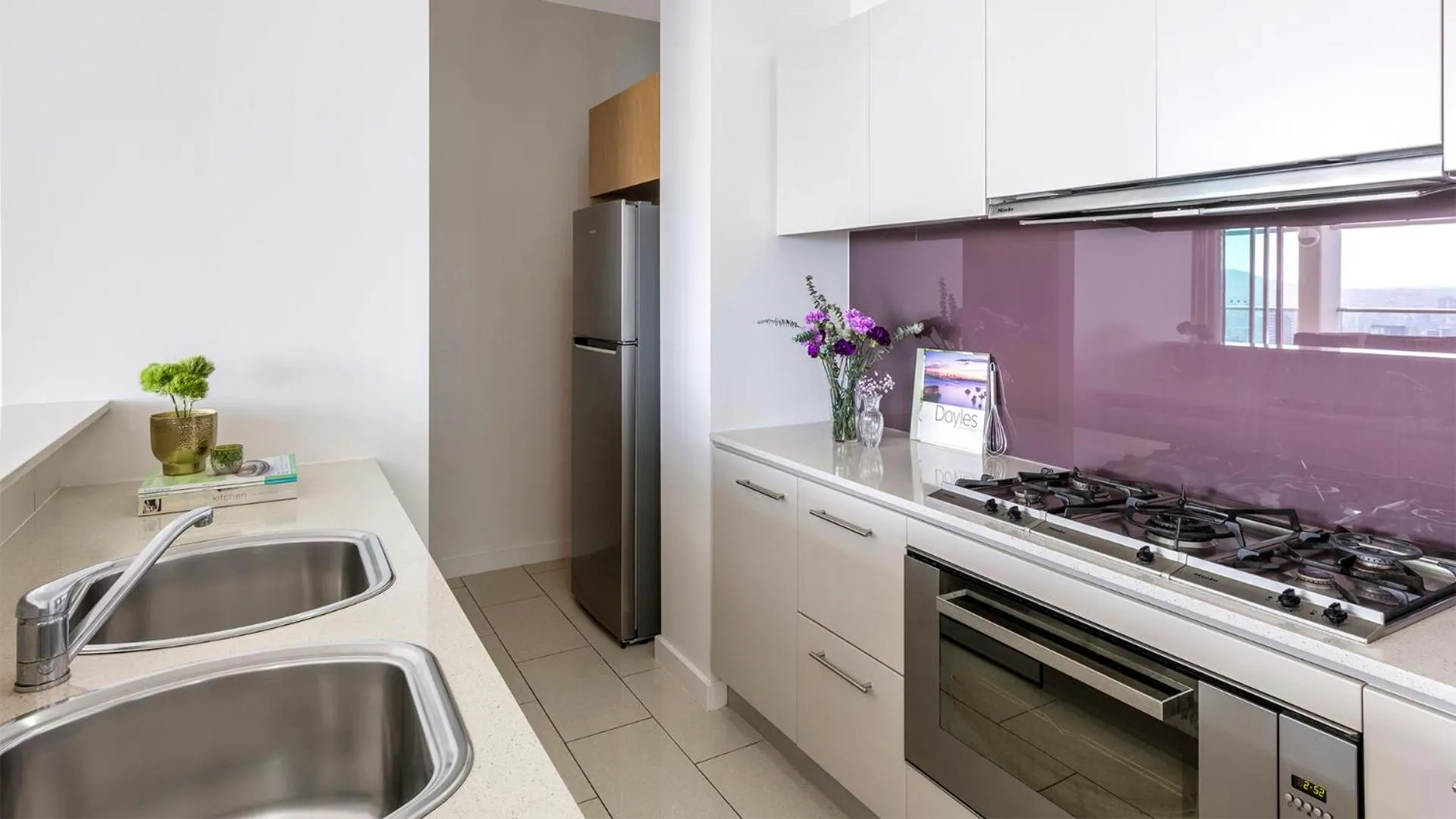 Kitchen or kitchenette in Oaks Brisbane Casino Tower Suites