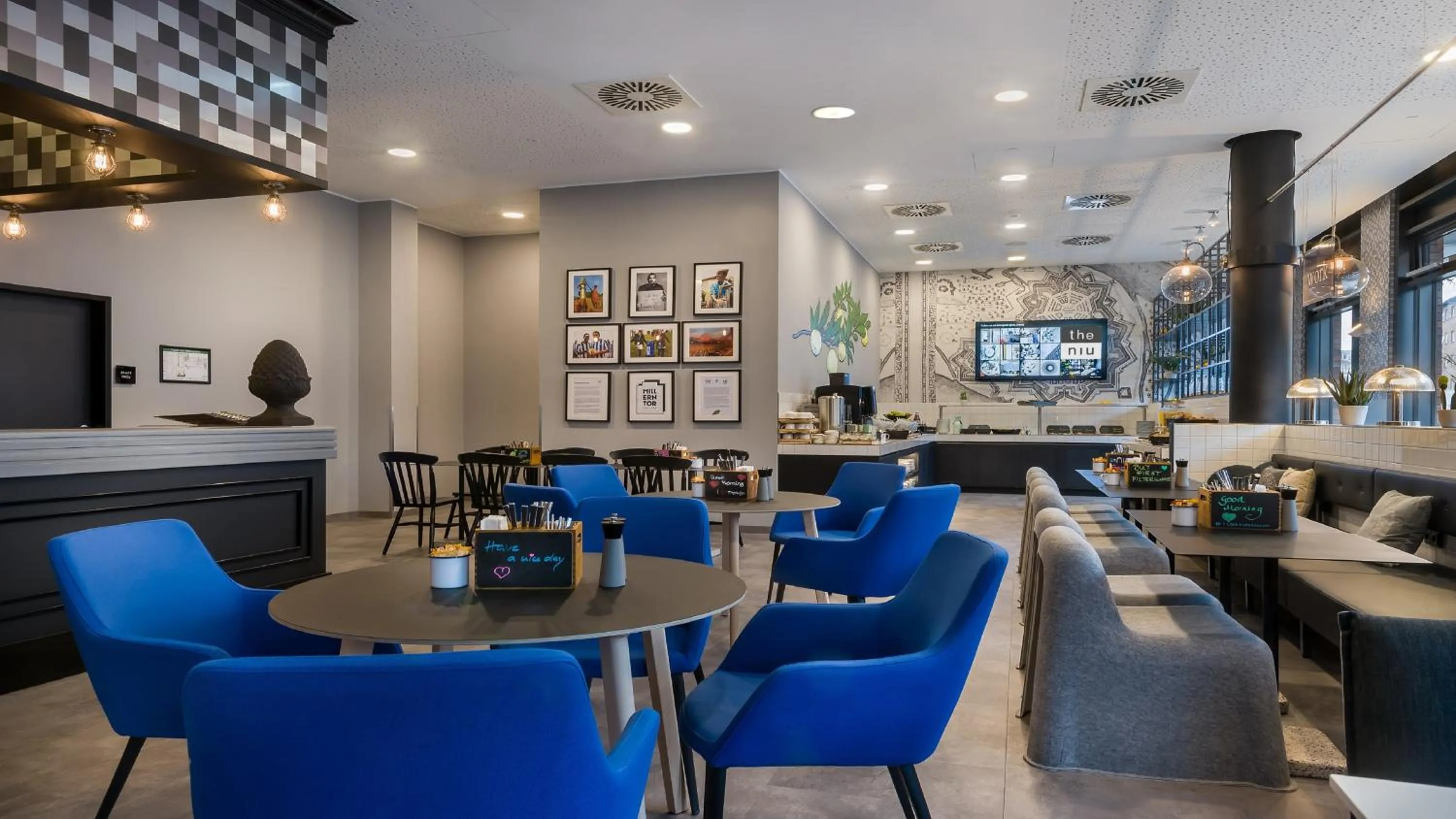 Breakfast in Holiday Inn - the niu, Square Mannheim by IHG