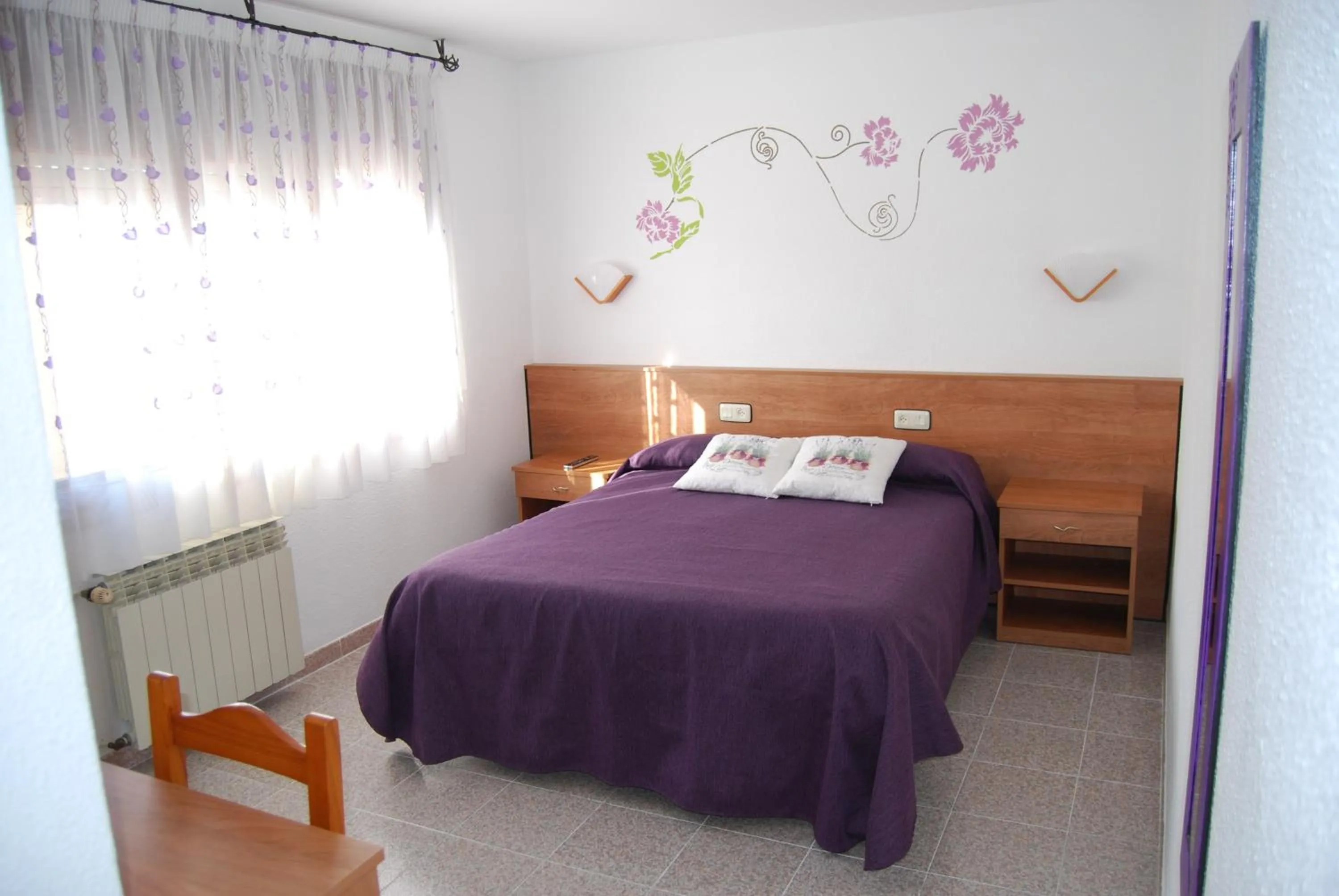 Photo of the whole room, Bed in Hotel Paradís