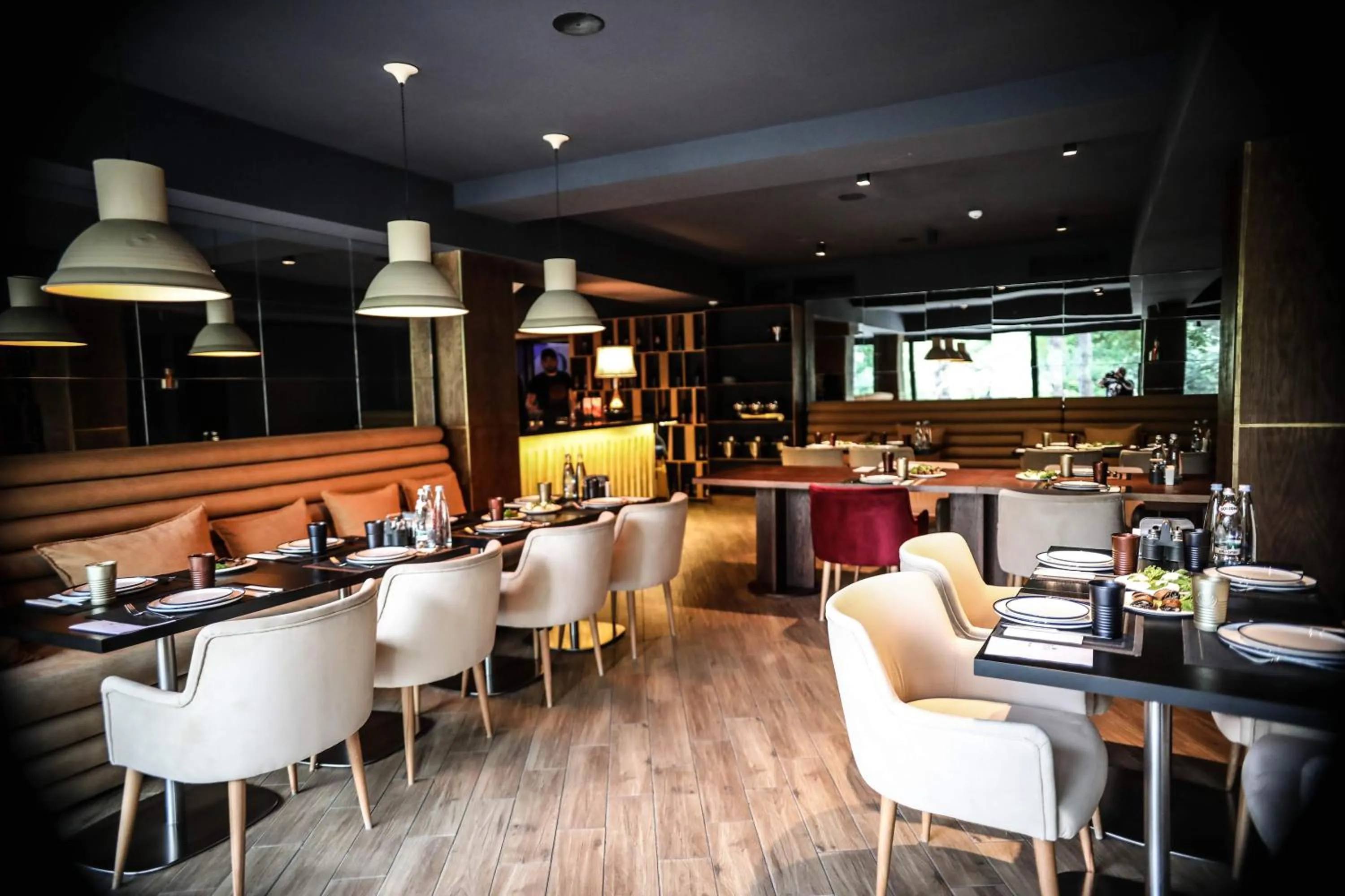 Restaurant/places to eat in Folk Boutique Hotel