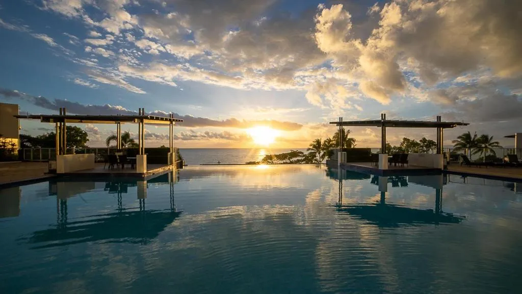 Swimming pool in Vue Apartments Trinity Beach