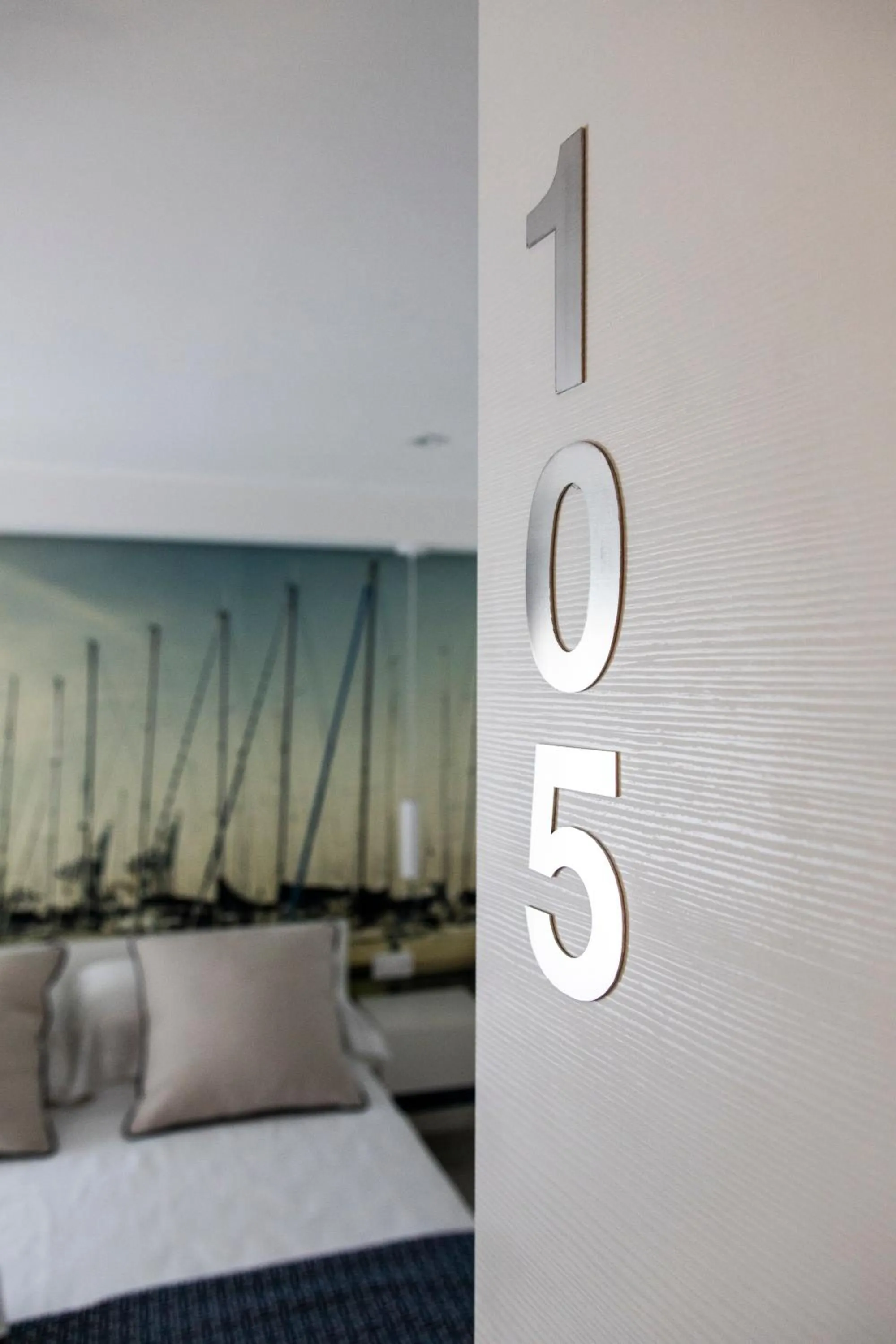 Decorative detail, Bed in Suite Quaroni