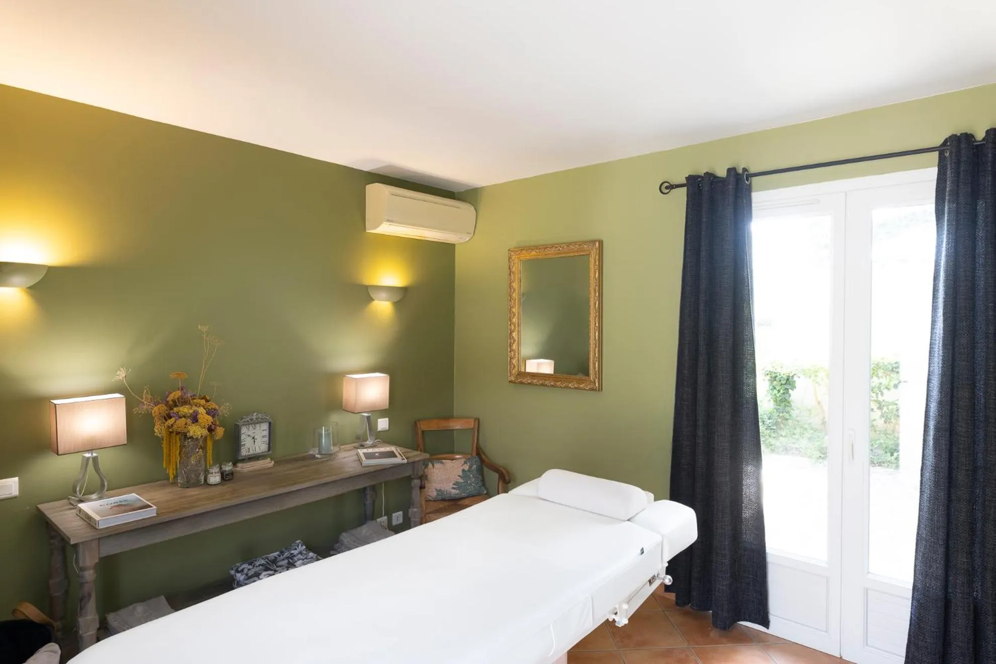 Massage, Bed in San Giovanni