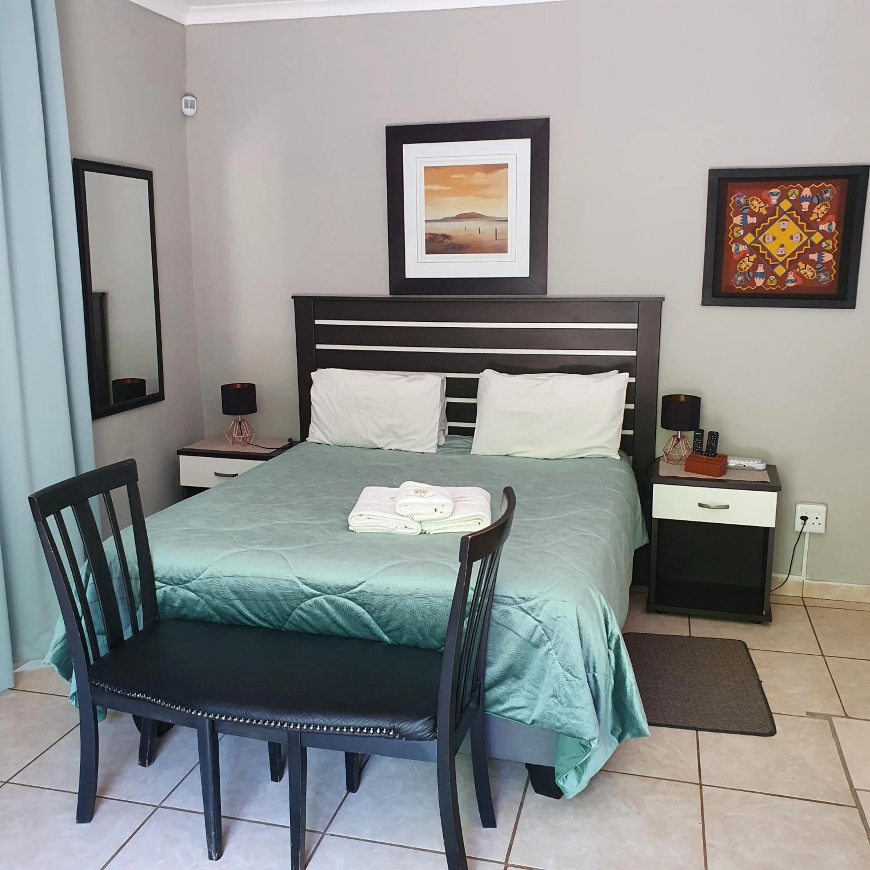 Bedroom, Bed in New Beginnings B&B