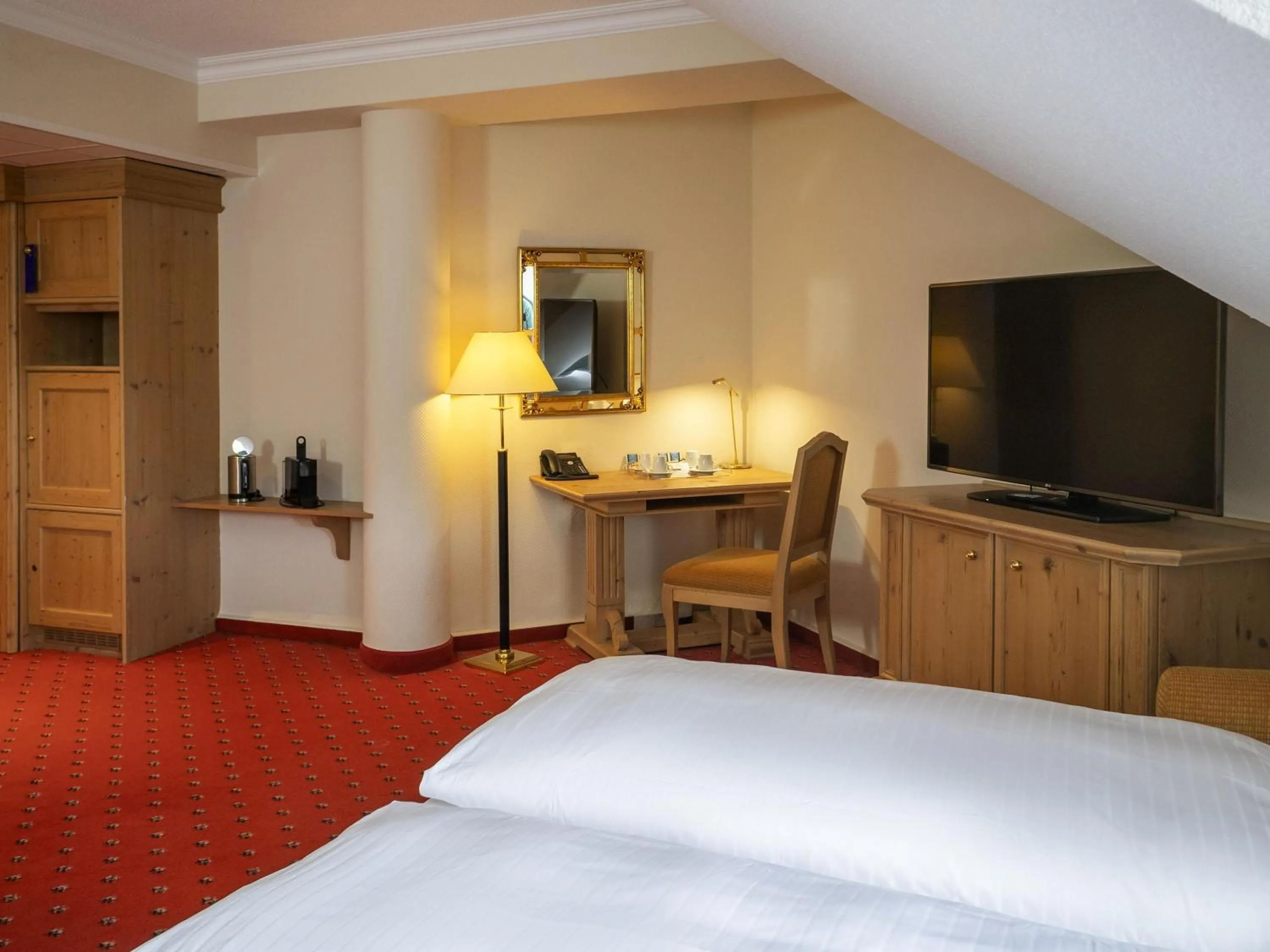 Bedroom, Bed in Atomis Hotel Munich Airport by Mercure