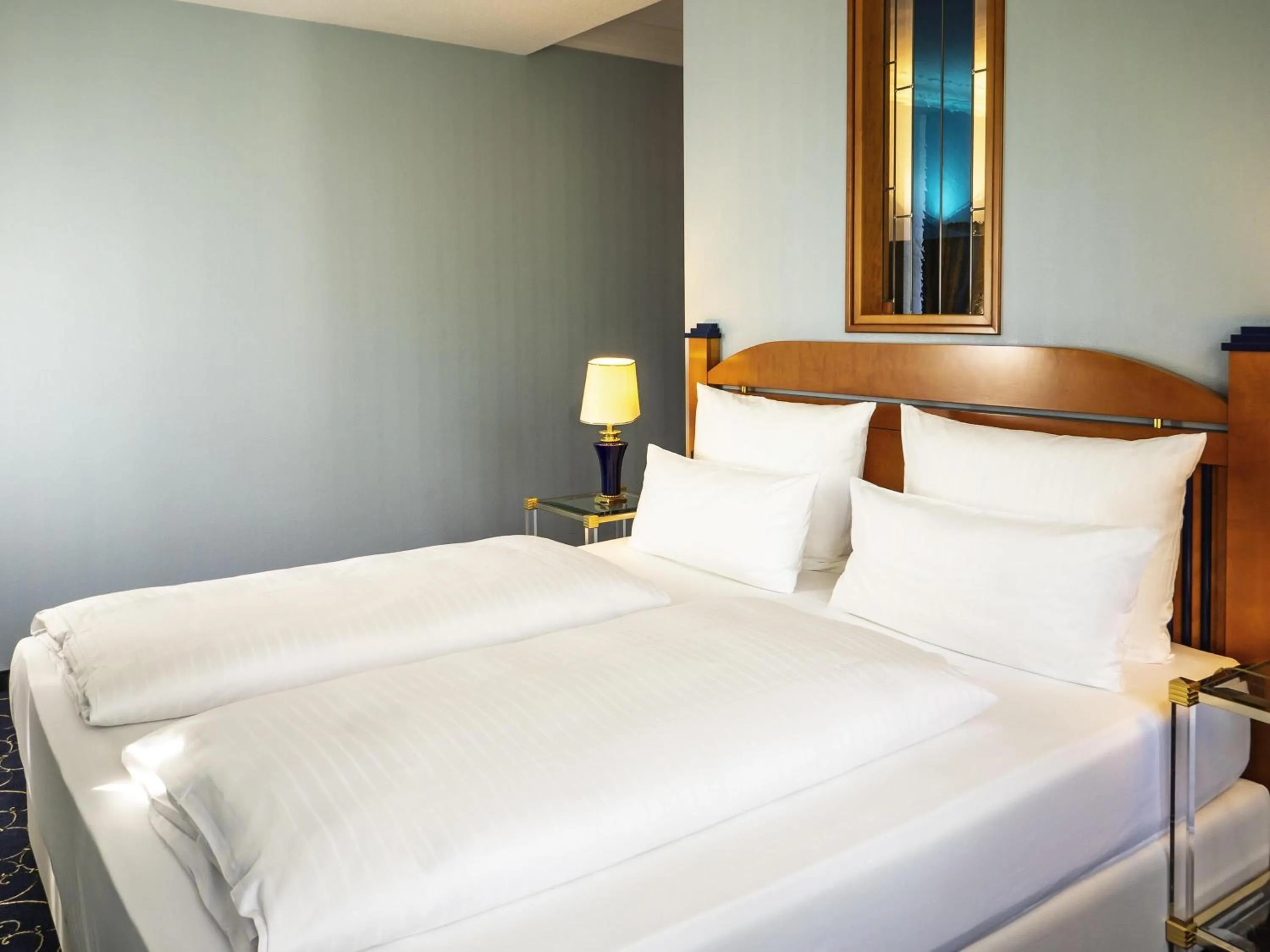 Bedroom, Bed in Atomis Hotel Munich Airport by Mercure