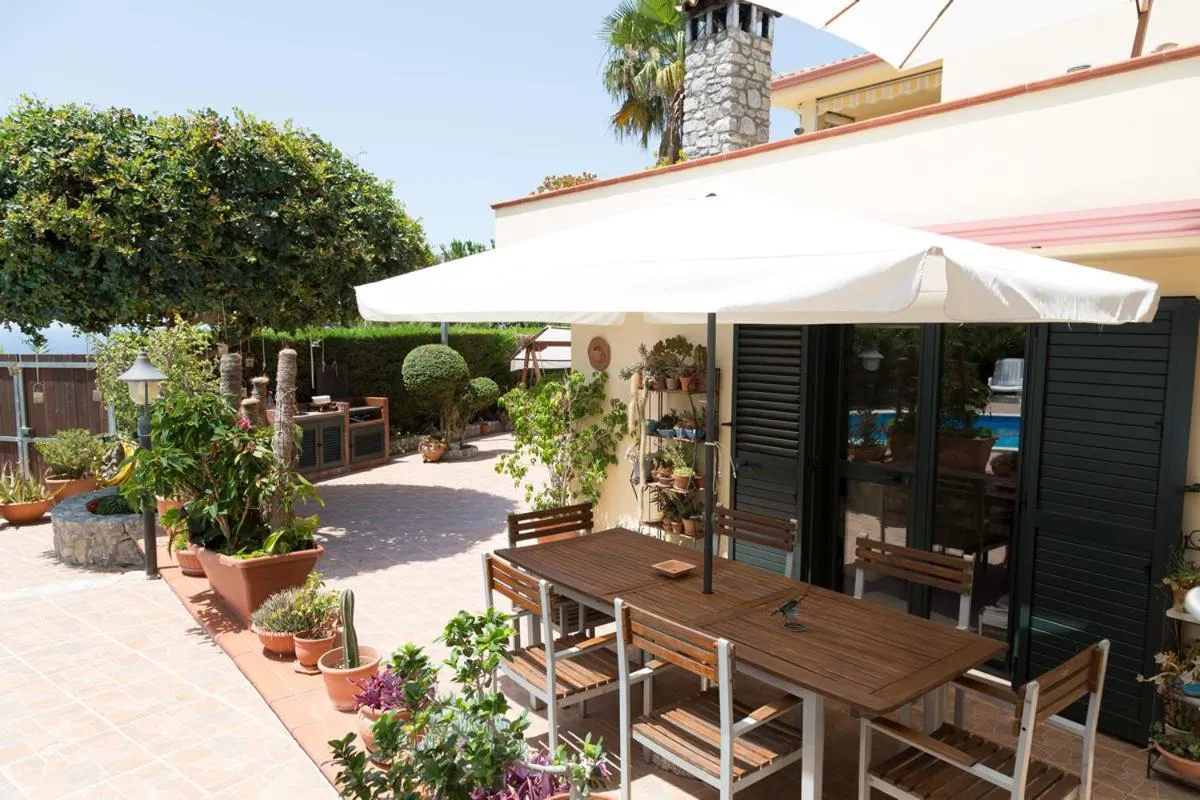 Garden in B&B Villa Meridiana