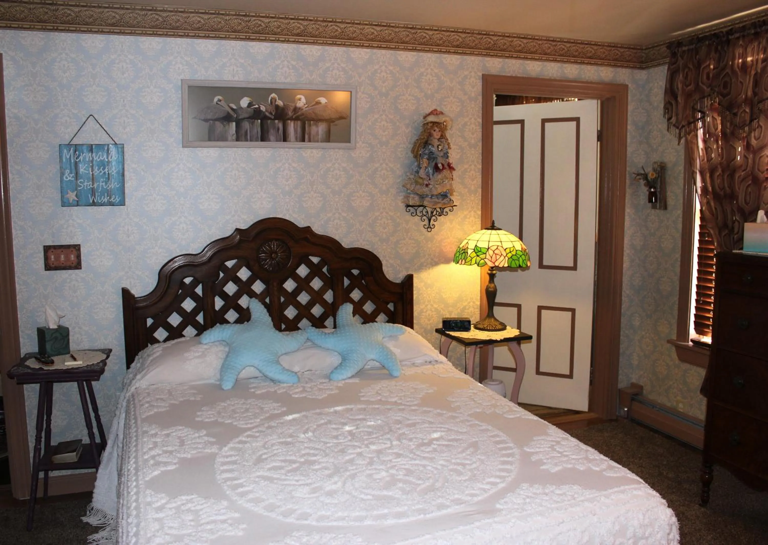 Bed in Carriage Stop Bed & Breakfast