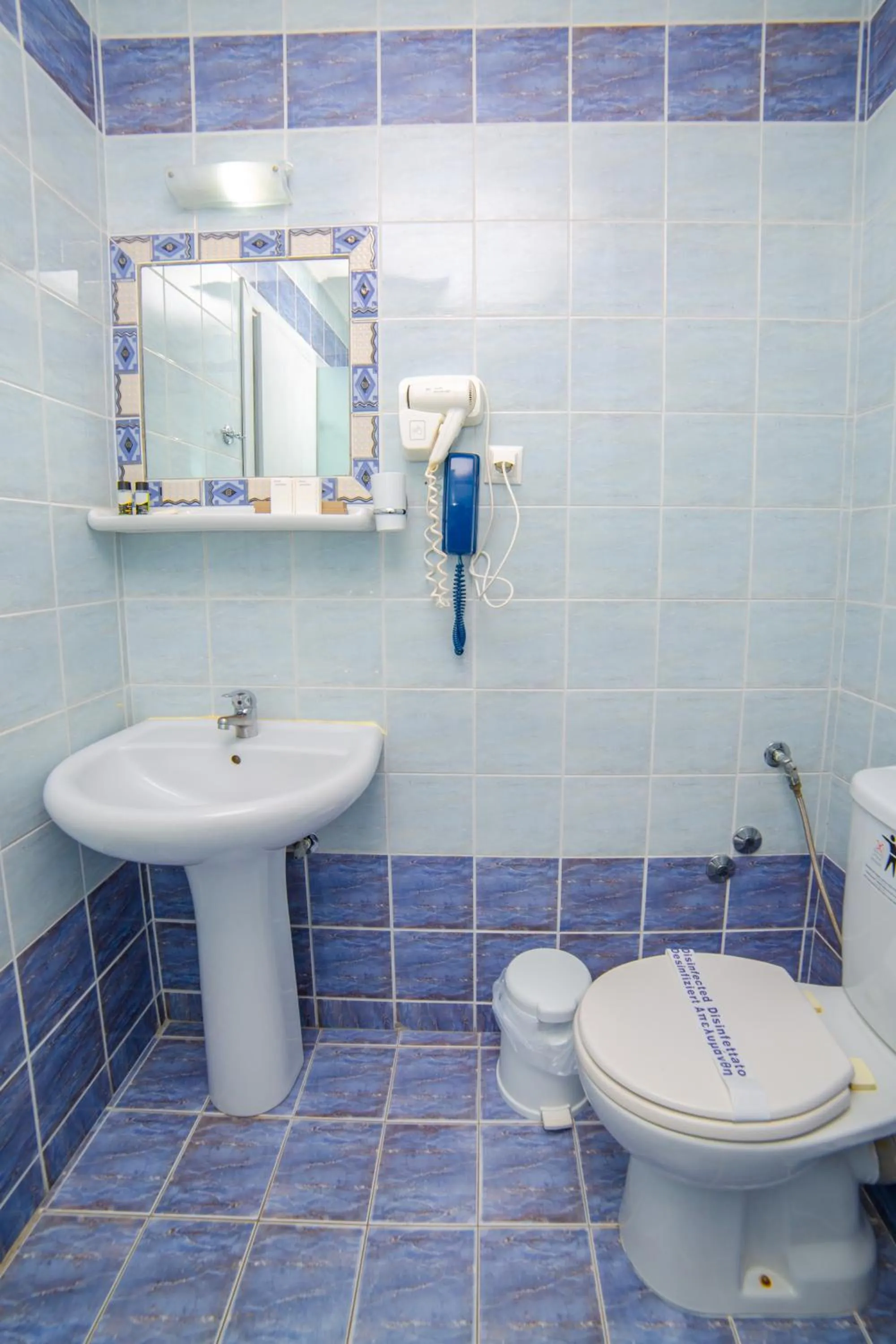 Toilet in Hotel Zefyros