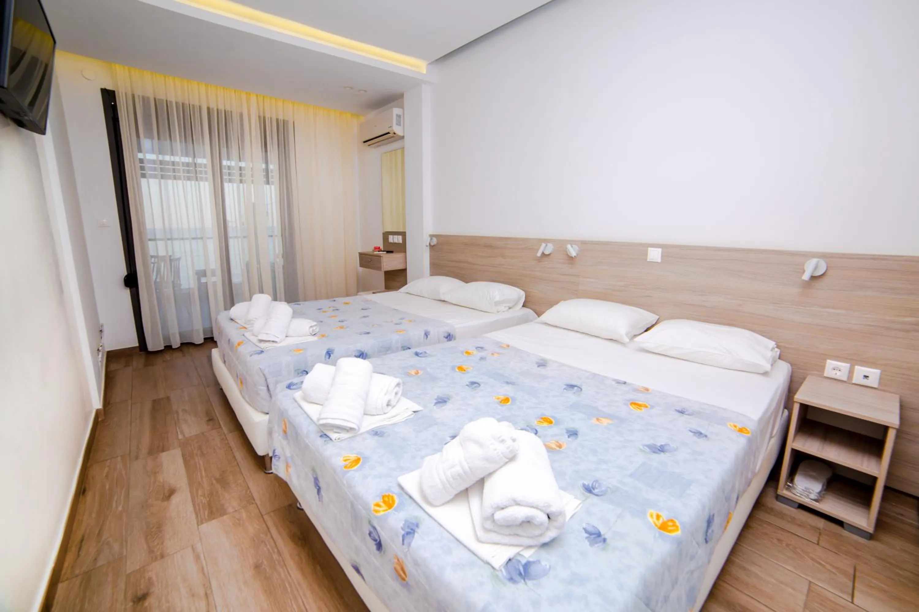 Bed in Hotel Zefyros