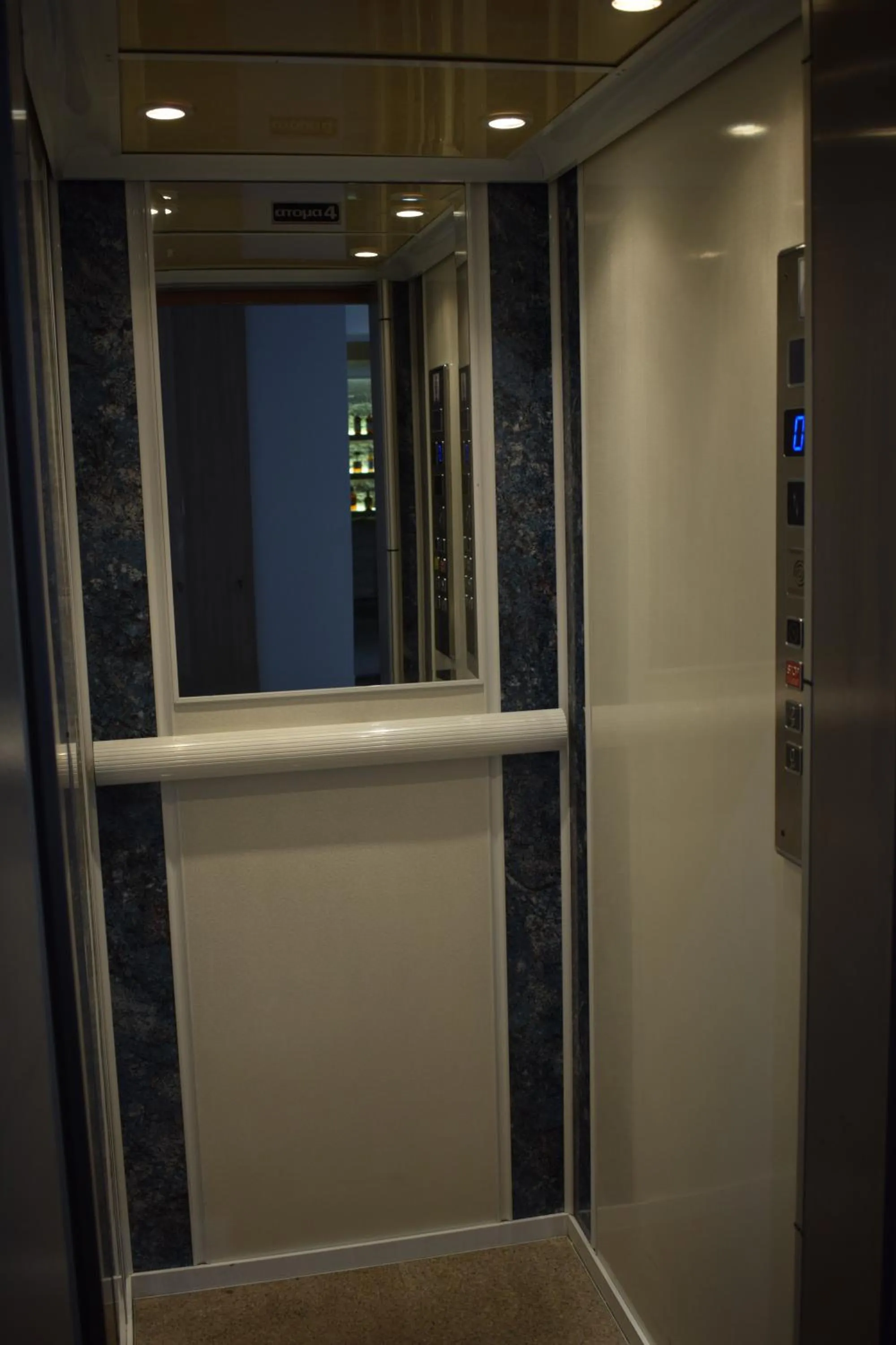 Area and facilities in Hotel Zefyros