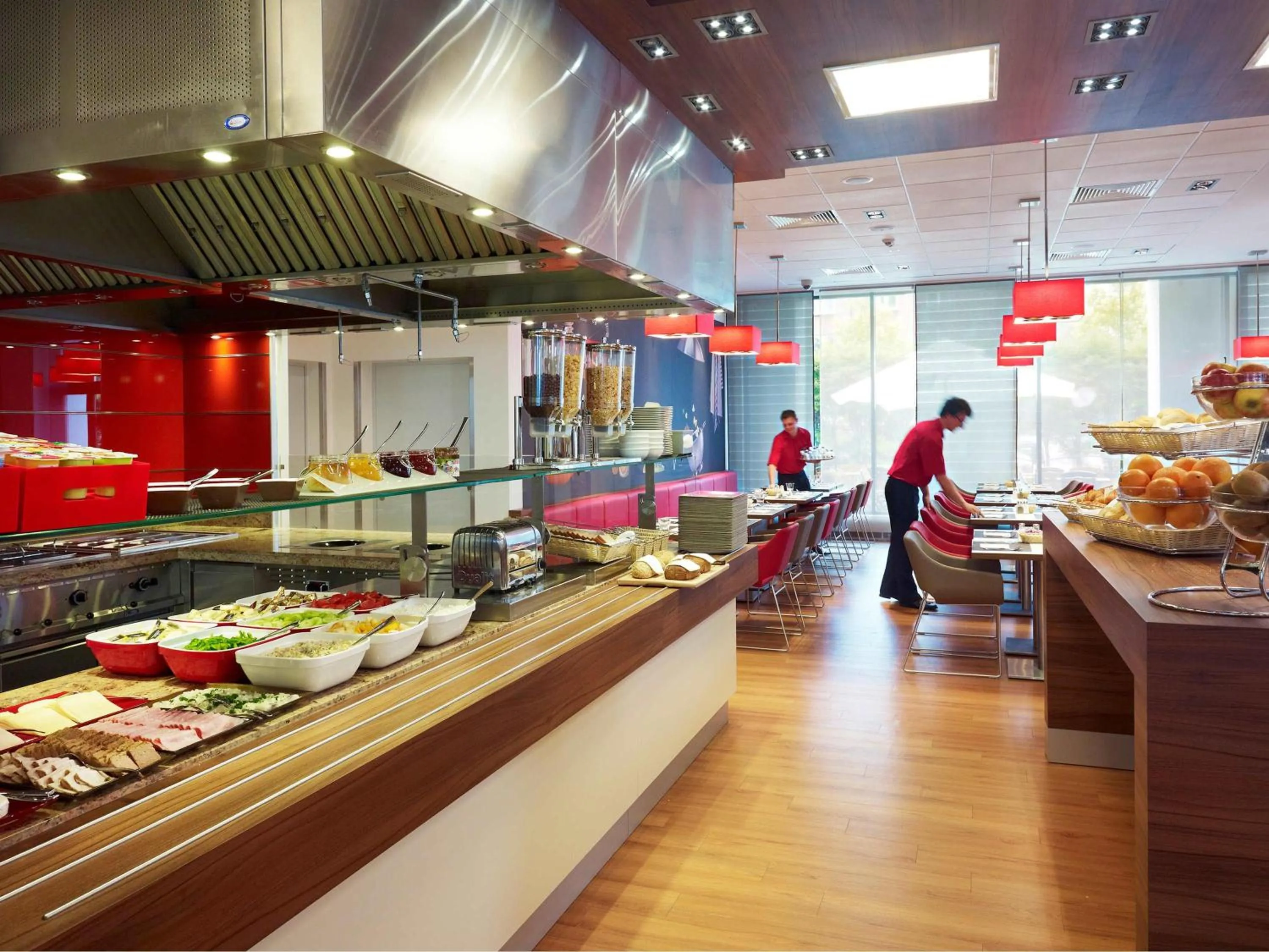 Restaurant/places to eat in ibis Warszawa West Station