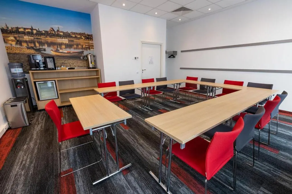 Meeting/conference room in ibis Warszawa West Station