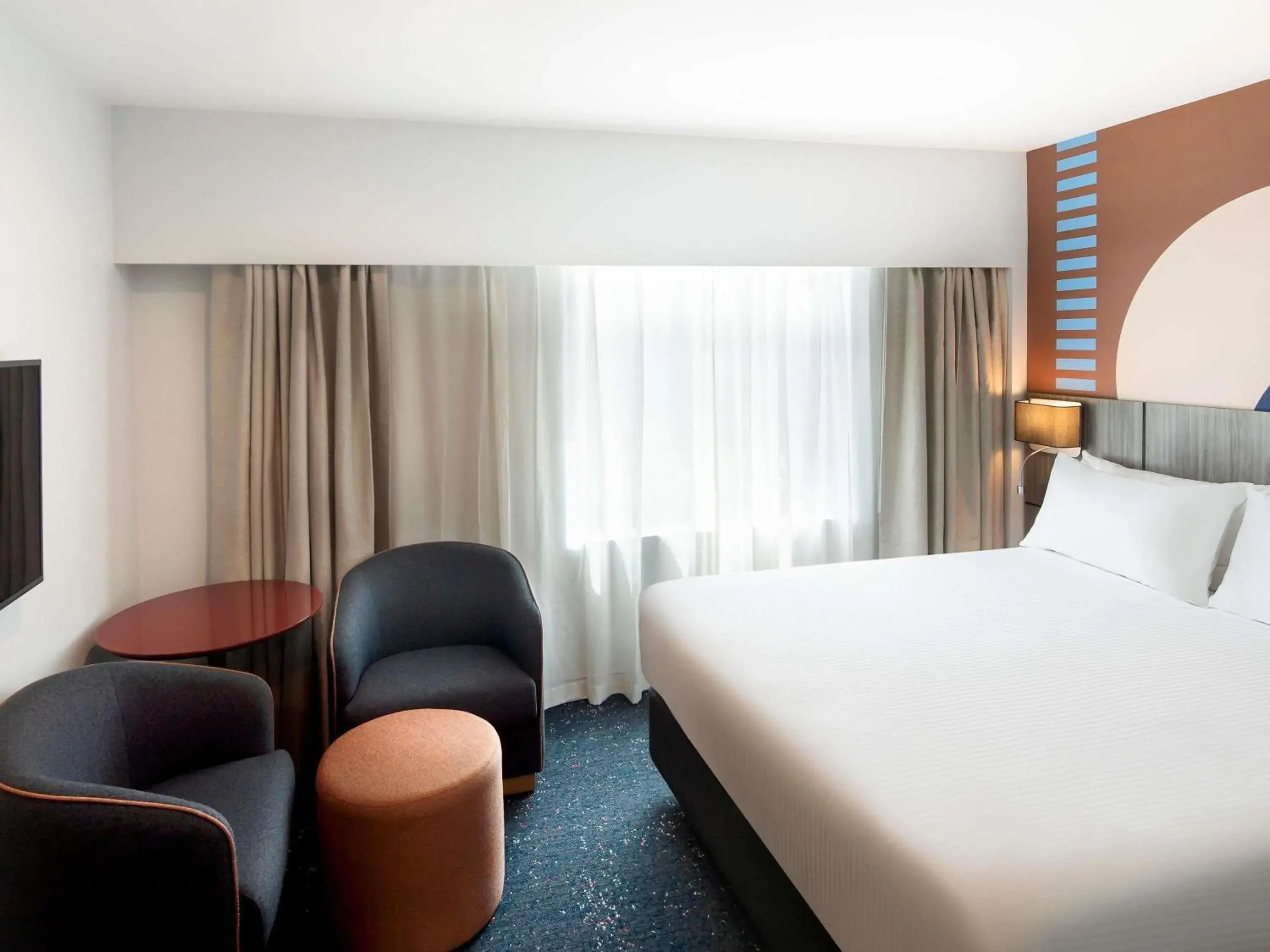 Deluxe king bed room in ibis Styles Sydney Central Deluxe king bed room in ibis Styles Sydney Central