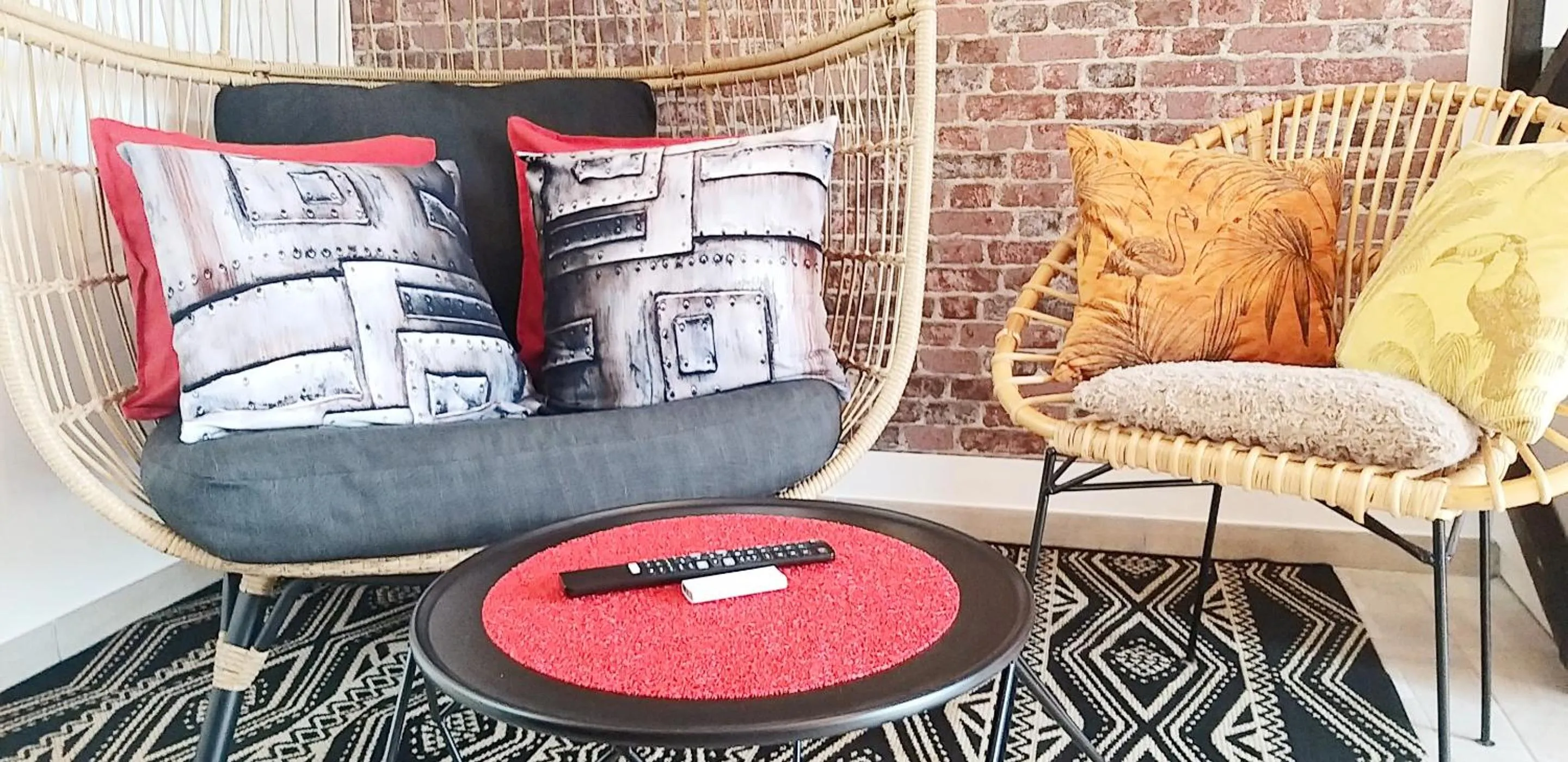 Bedroom, Seating Area in Dream House & Spa Bandol - Céline et Olivier