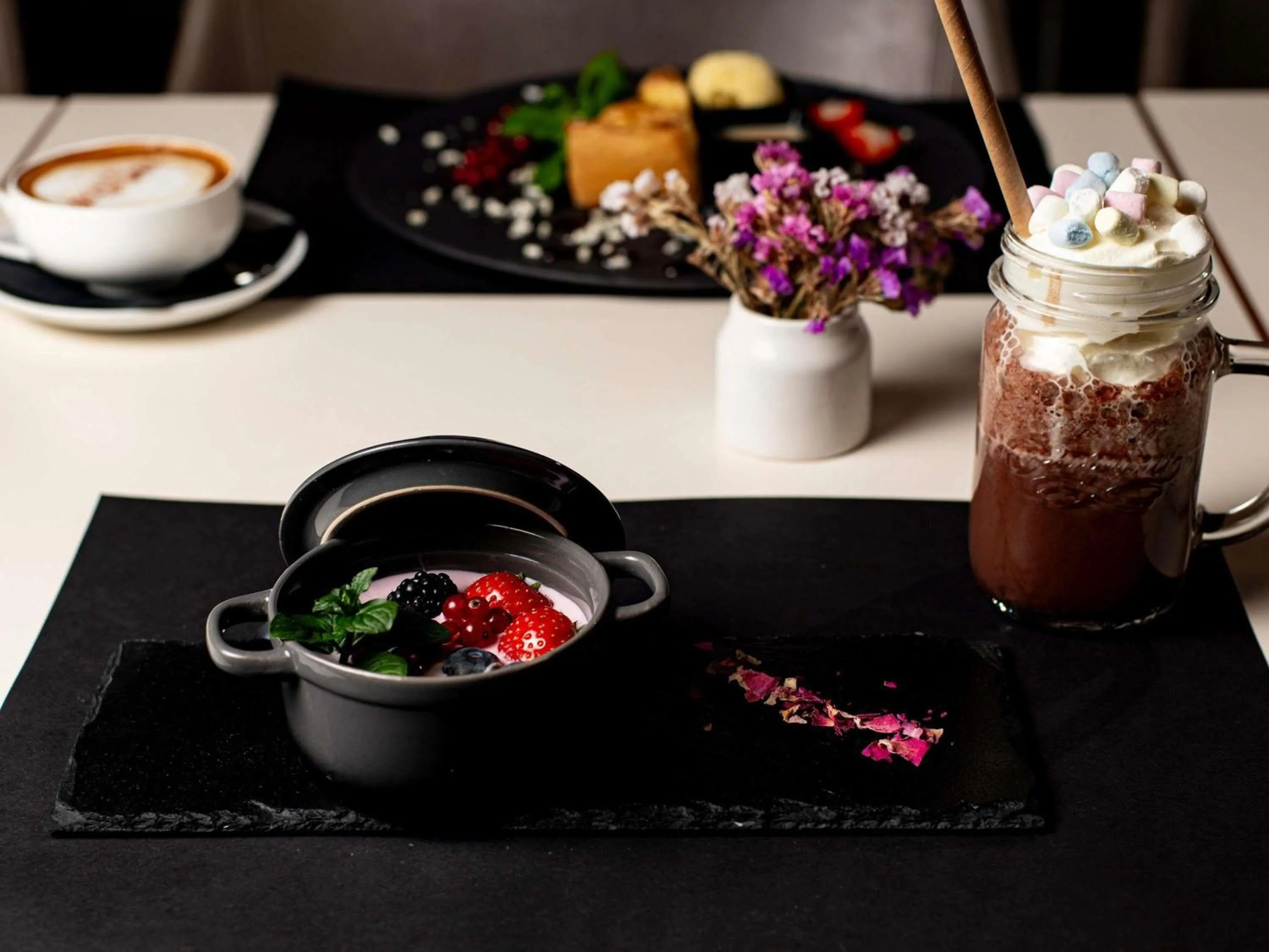 Restaurant/places to eat in Ibis Kraków Stare Miasto