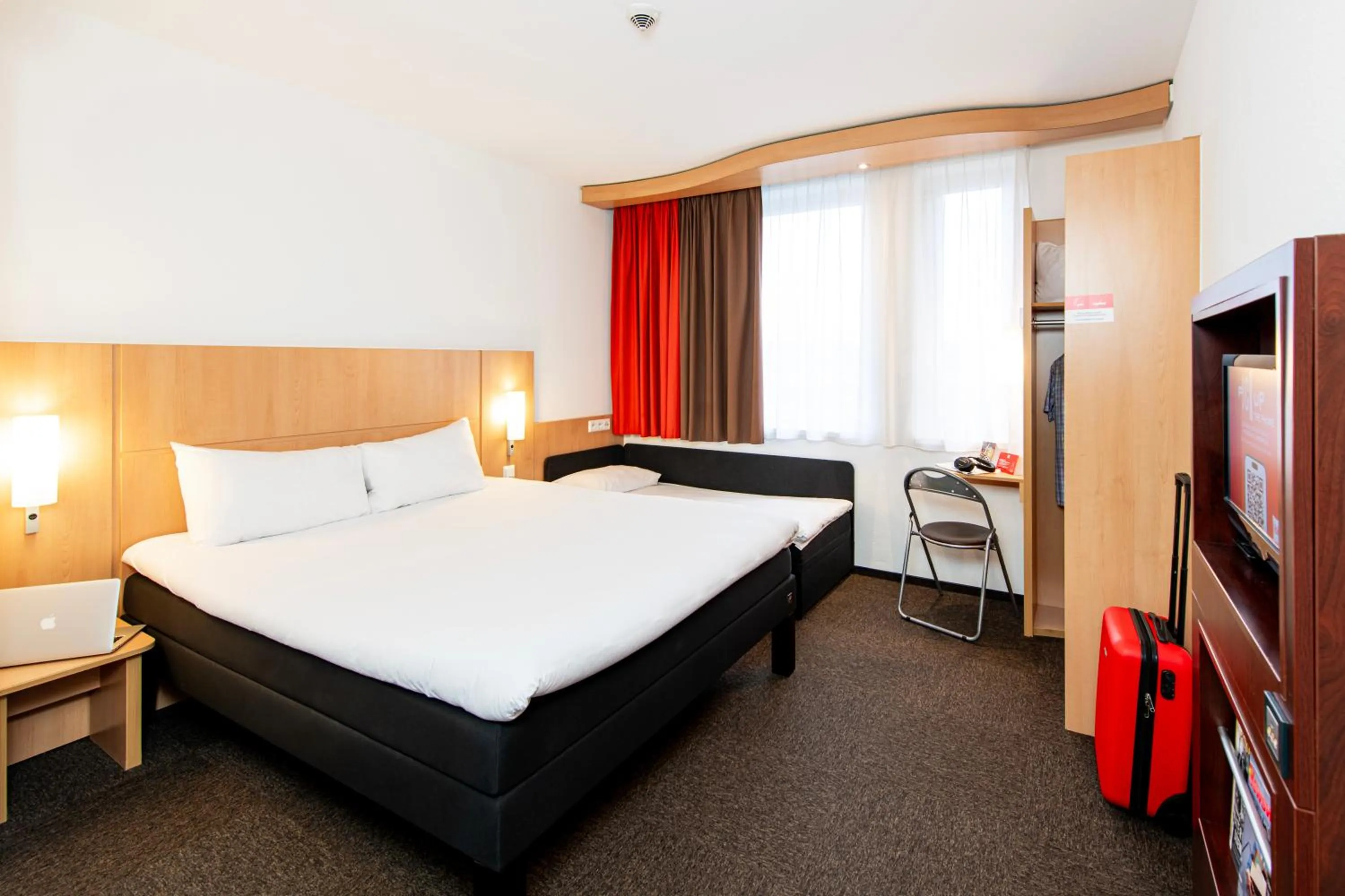 Bed in Ibis Kraków Stare Miasto