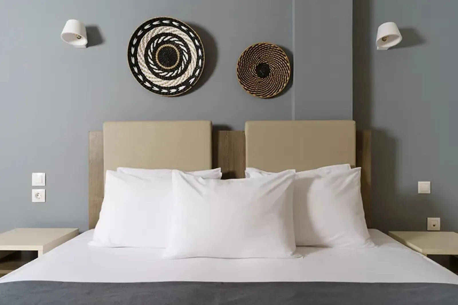 Bedroom, Bed in Calamos Beach Family Club