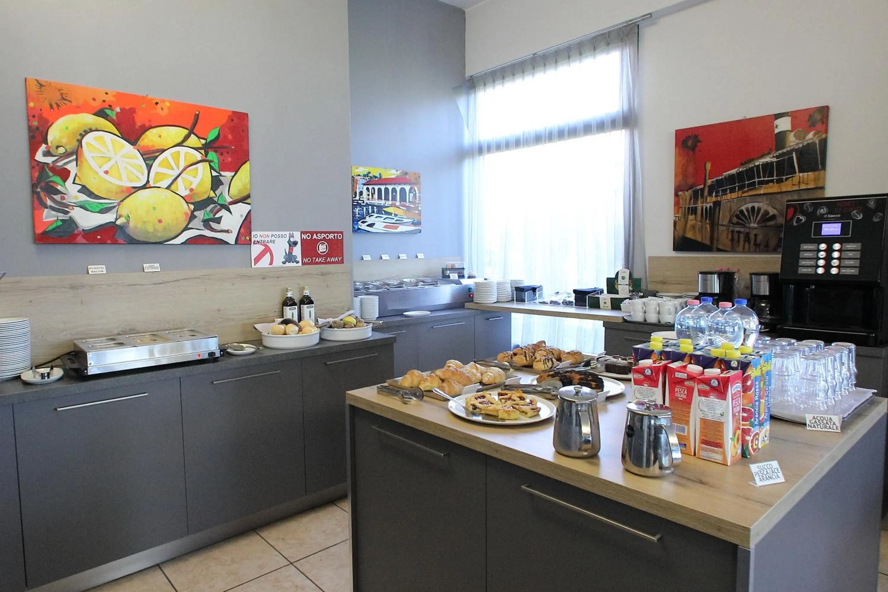 Breakfast in Hotel Campanello