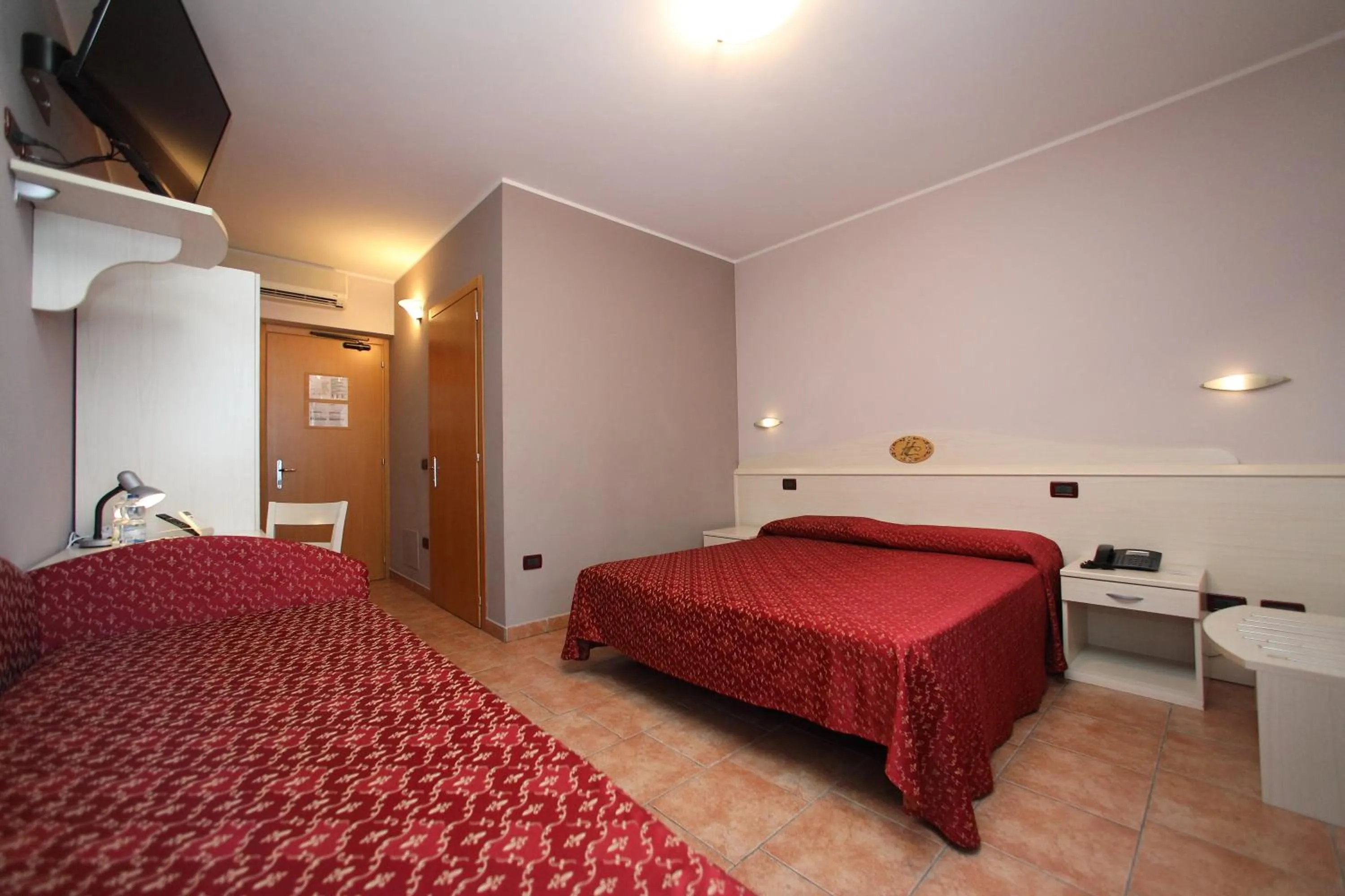 Facility for disabled guests, Bed in Hotel Campanello