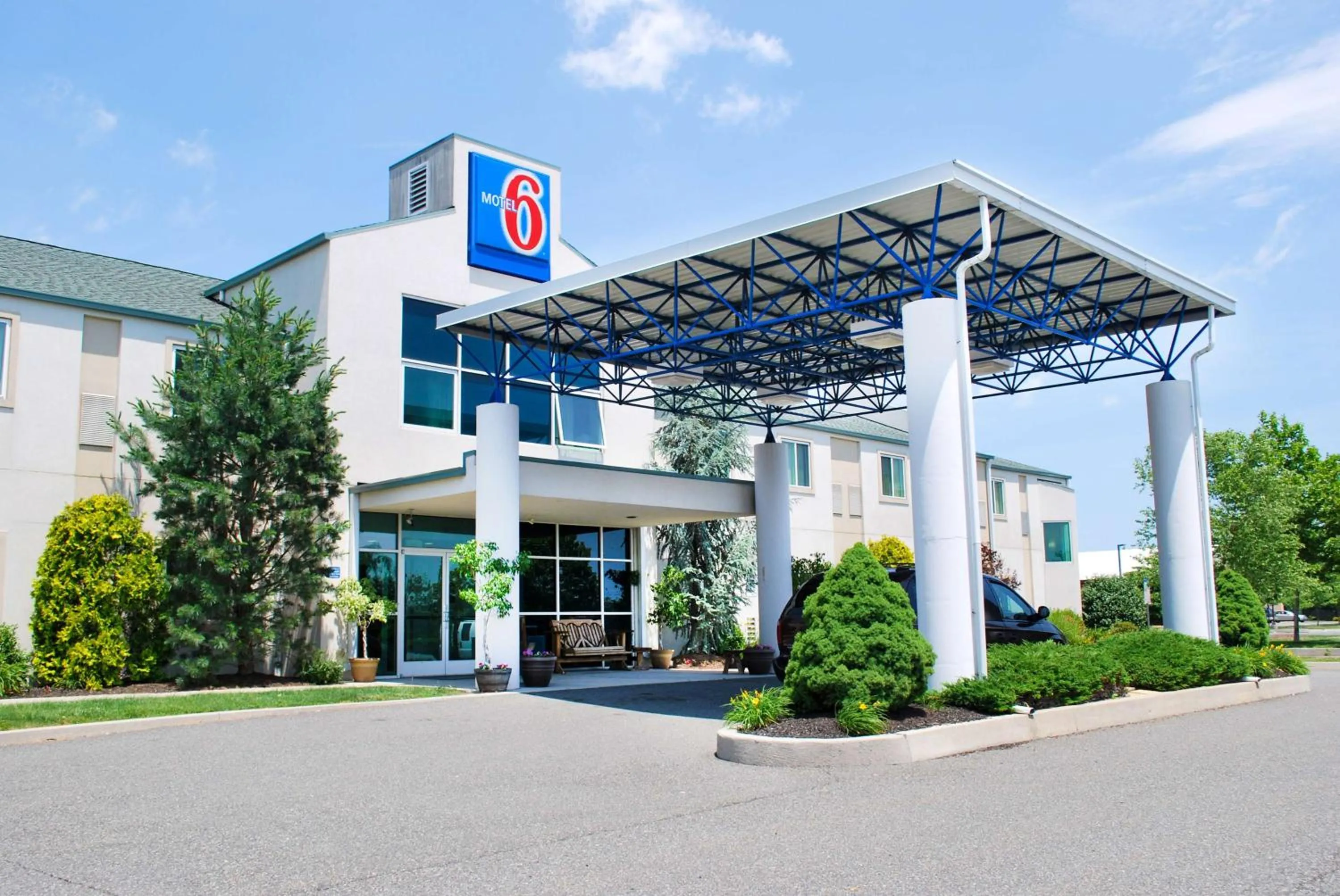 Property building in Motel 6-Pottstown, PA