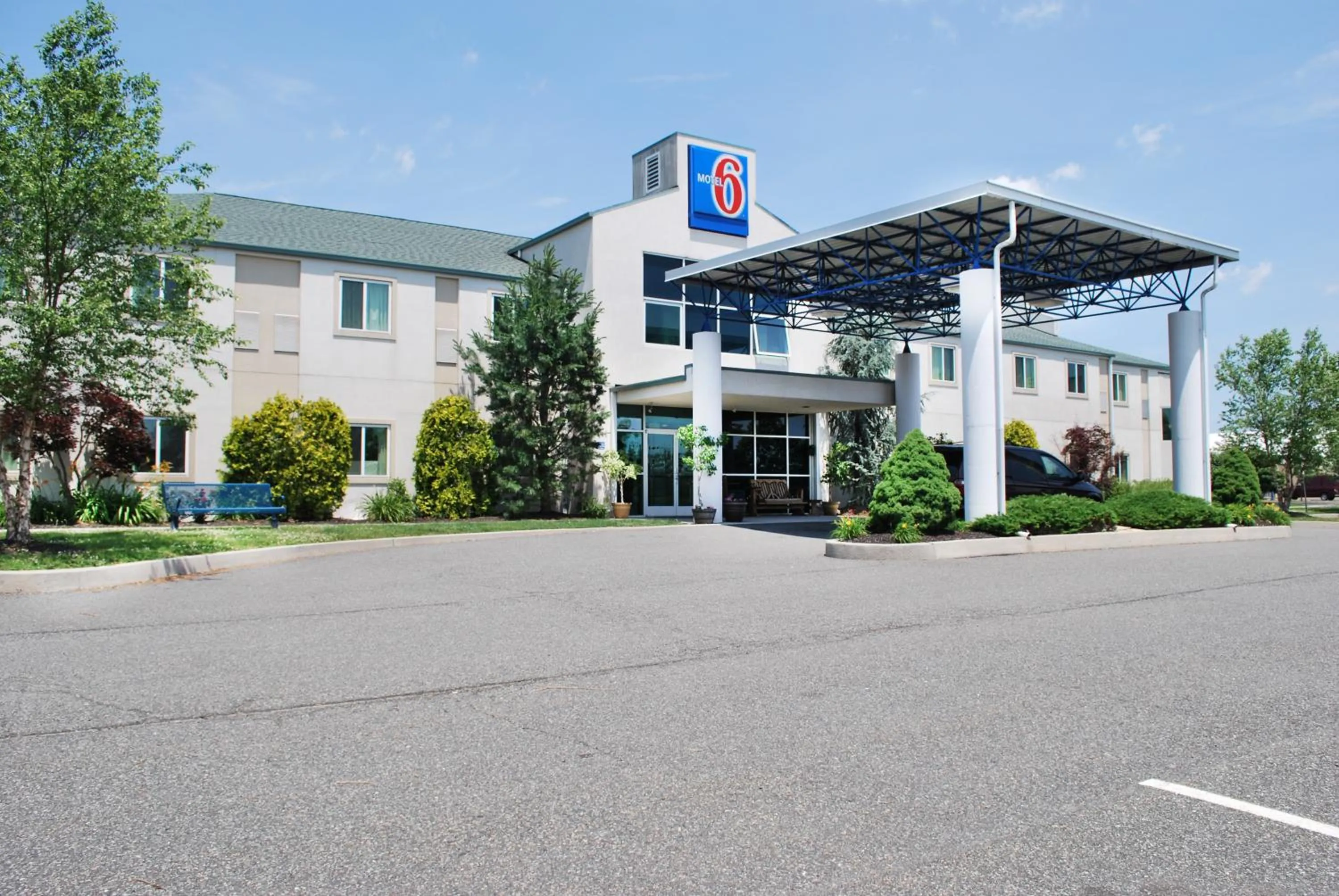 Facade/entrance in Motel 6-Pottstown, PA