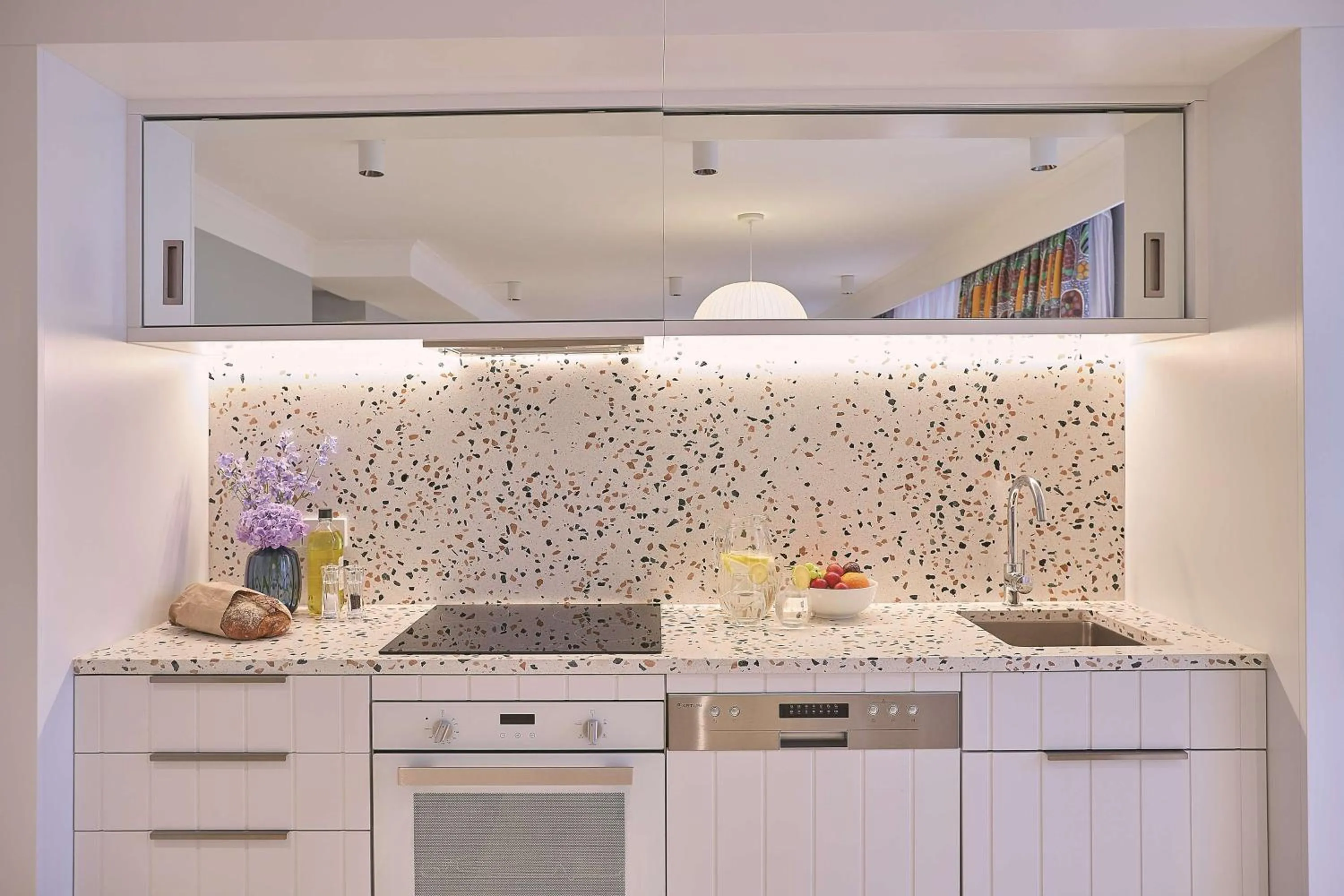 Kitchen or kitchenette in Adina Apartment Hotel Chippendale