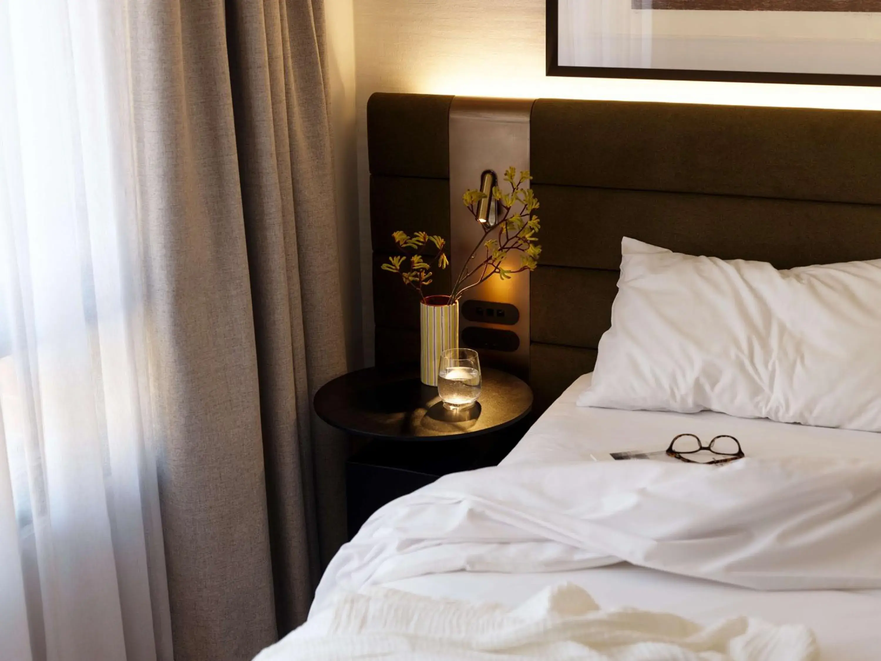 Premier One-Bedroom Apartment King in Adina Apartment Hotel Sydney Town Hall Premier One-Bedroom Apartment King in Adina Apartment Hotel Sydney Town Hall