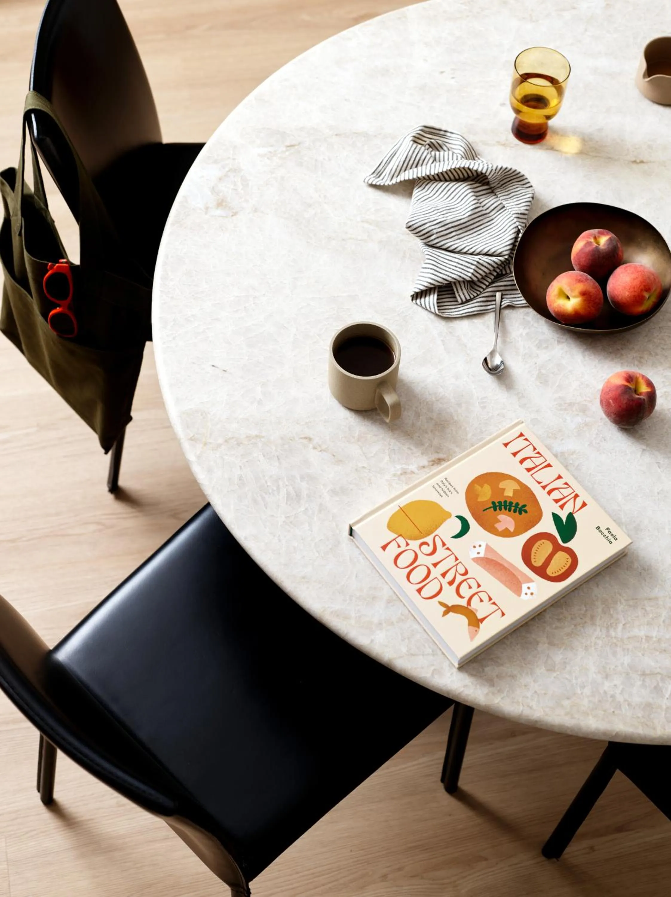 Dining area in Adina Apartment Hotel Sydney Town Hall