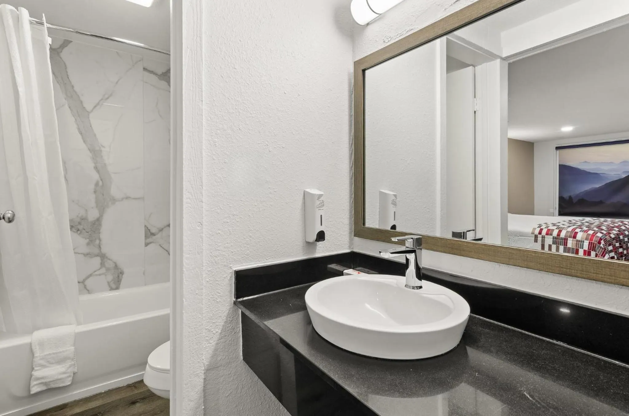 Bathroom in Red Roof Inn Wytheville