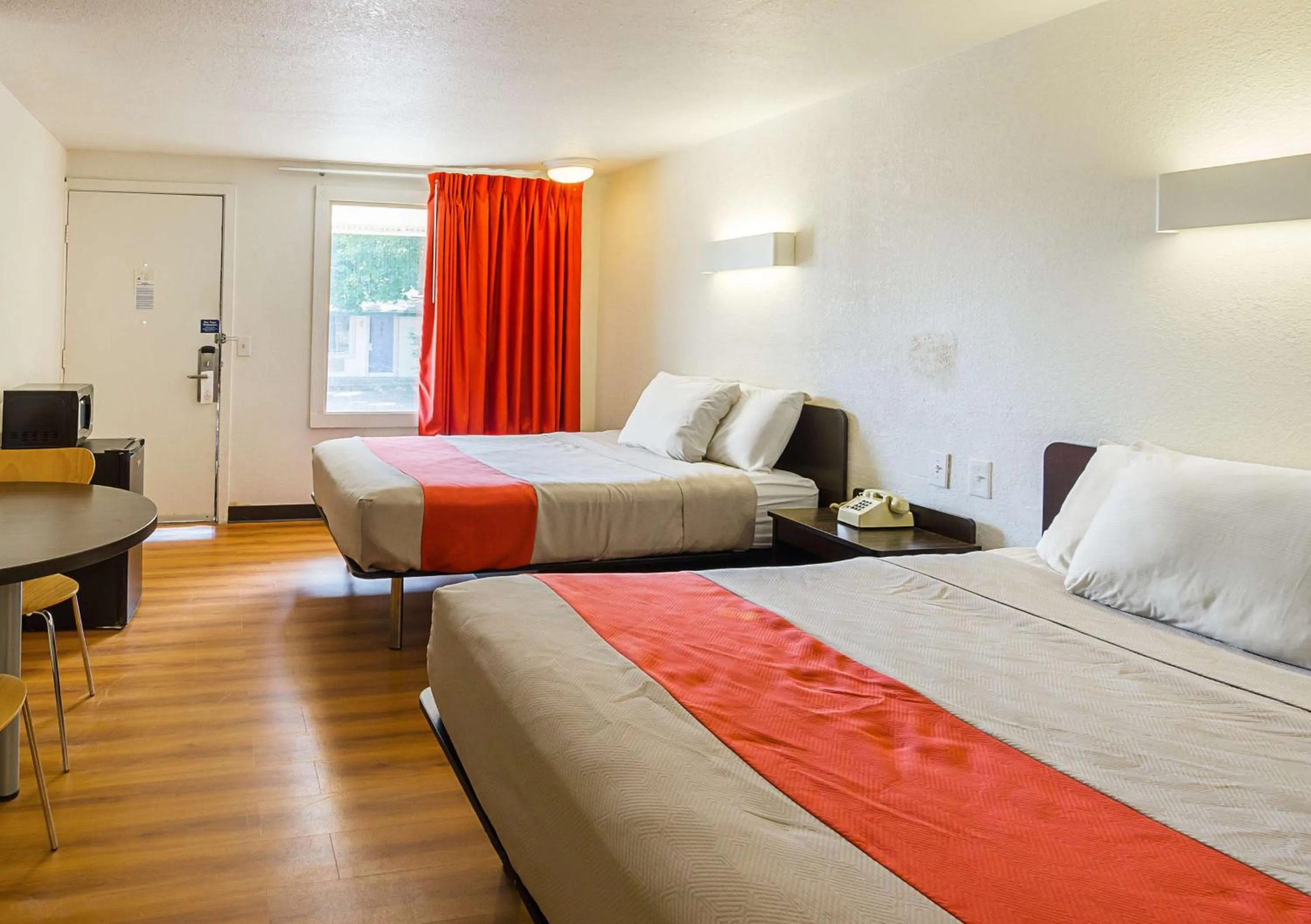 Photo of the whole room in Rodeway Inn