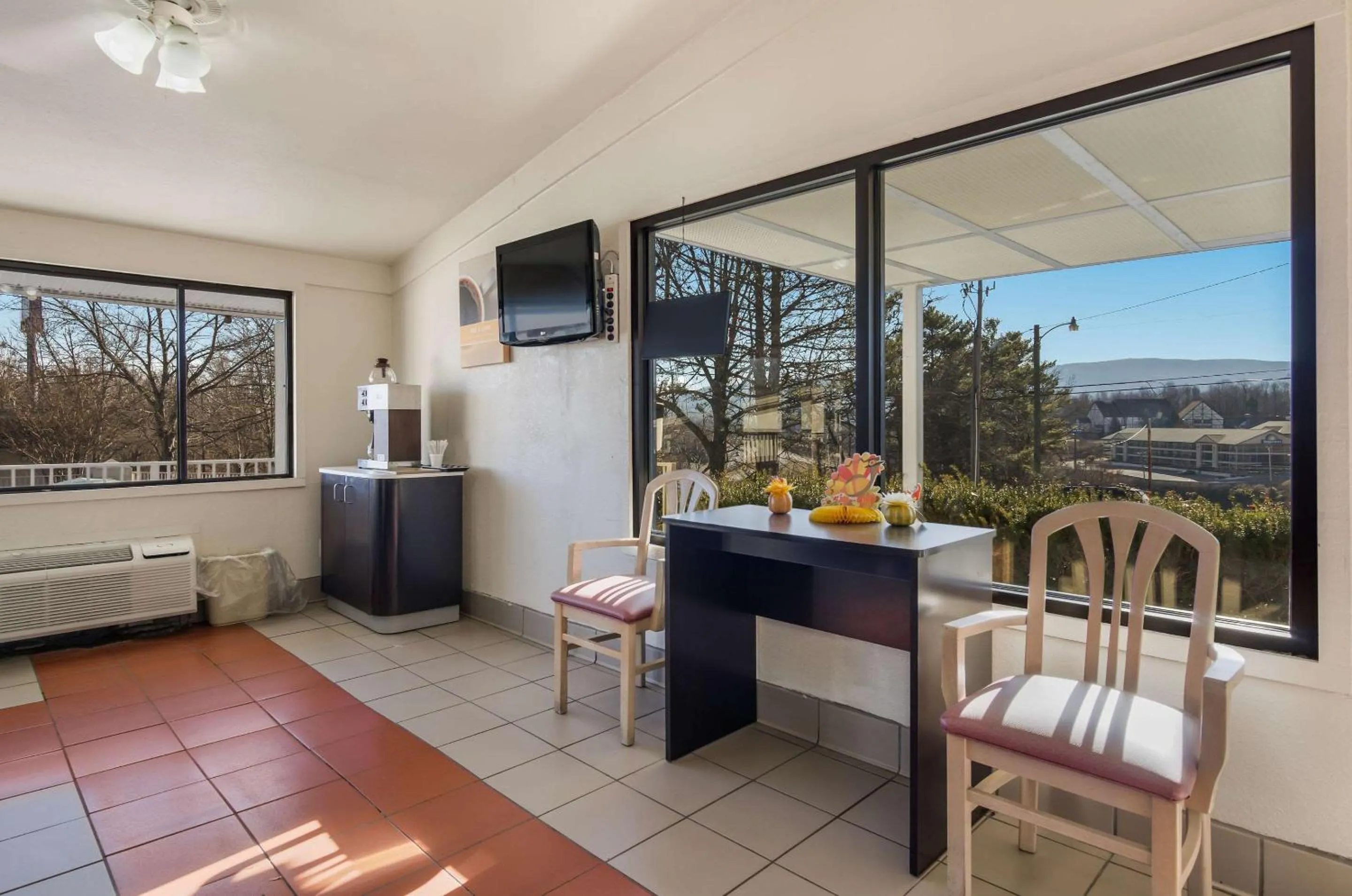 Lobby or reception in Rodeway Inn