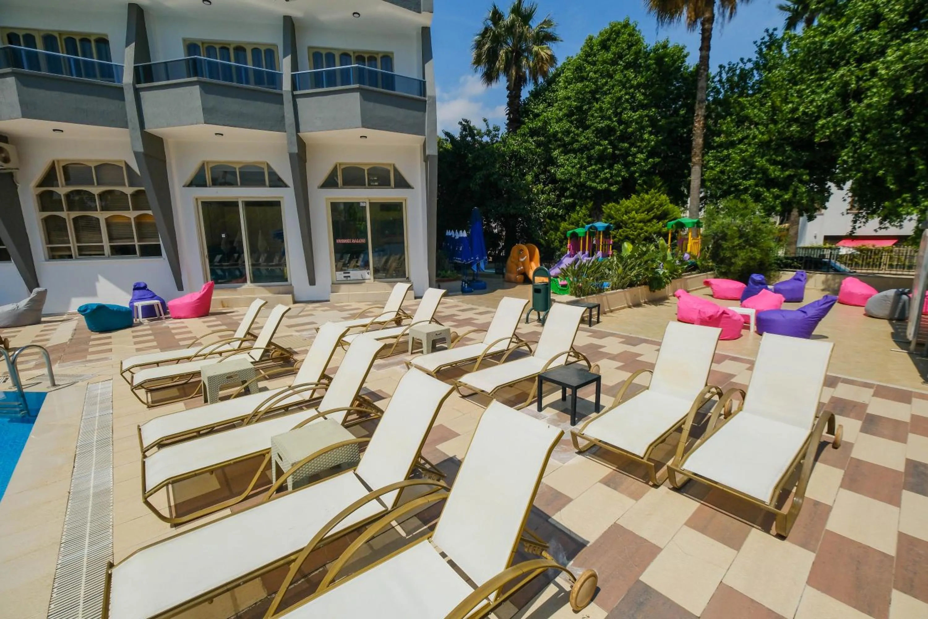 Parking in Club Selen icmeler