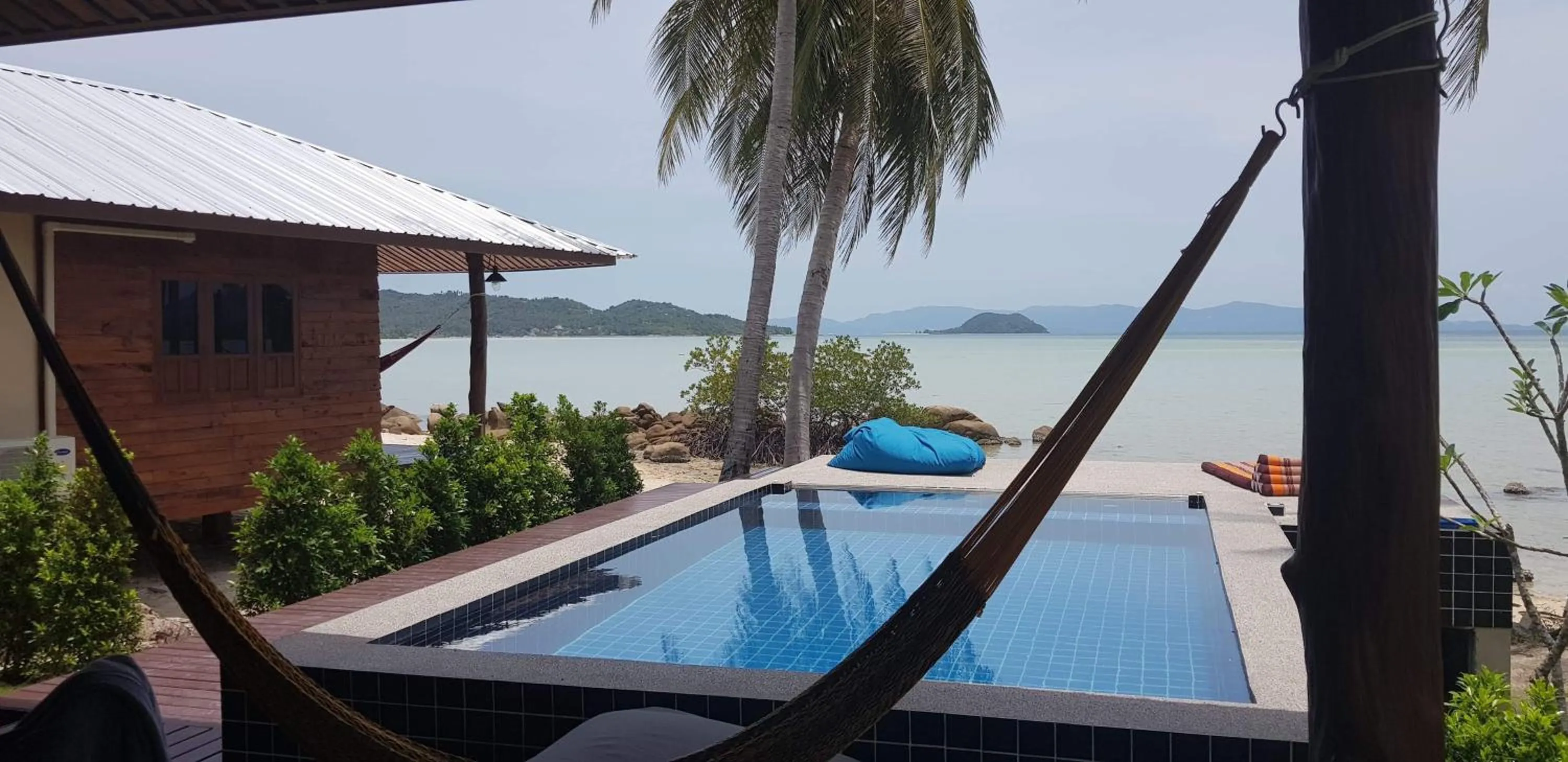 Pool view in Itsara bungalow