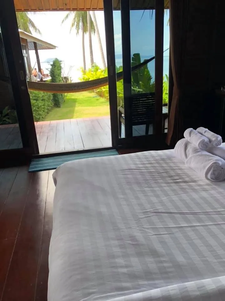 Bedroom in Itsara bungalow